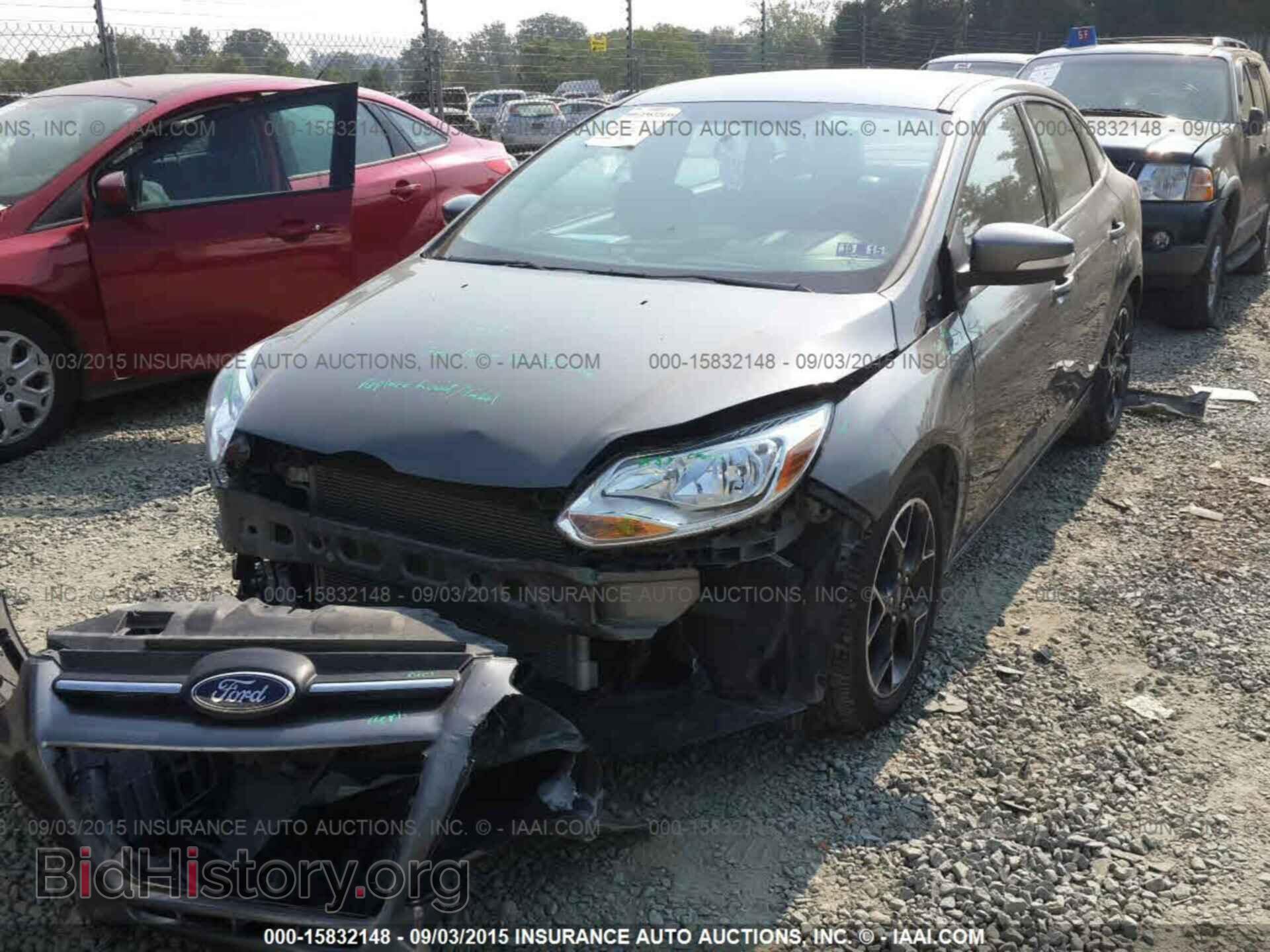 2013 Ford Focus - VIN: 1FADP3F20DL122522 - Фото 2