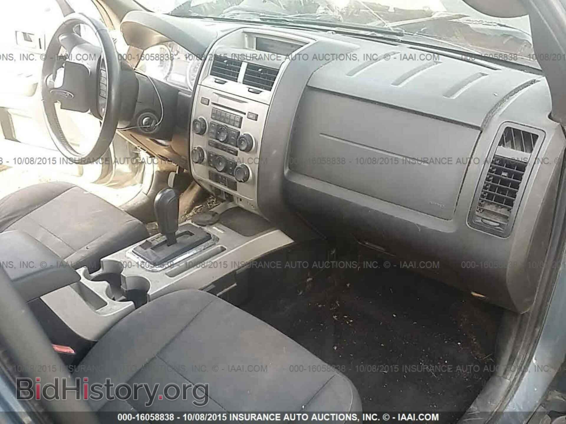 2011 Ford Escape - VIN: 1FMCU0DG5BKB19352 - Фото 5