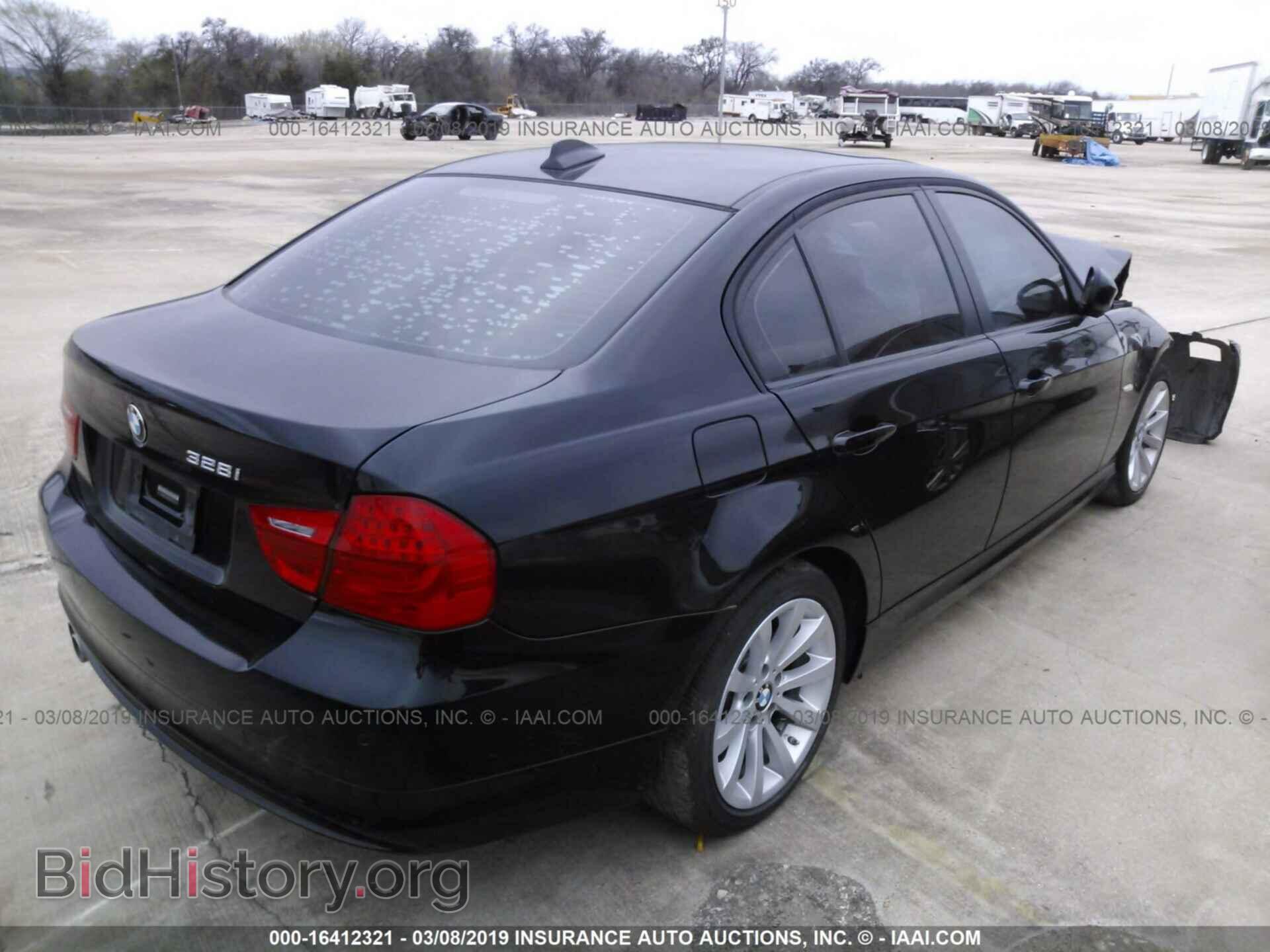 2011 BMW 328I - VIN: WBAPH7C59BE460929 - Photo 4