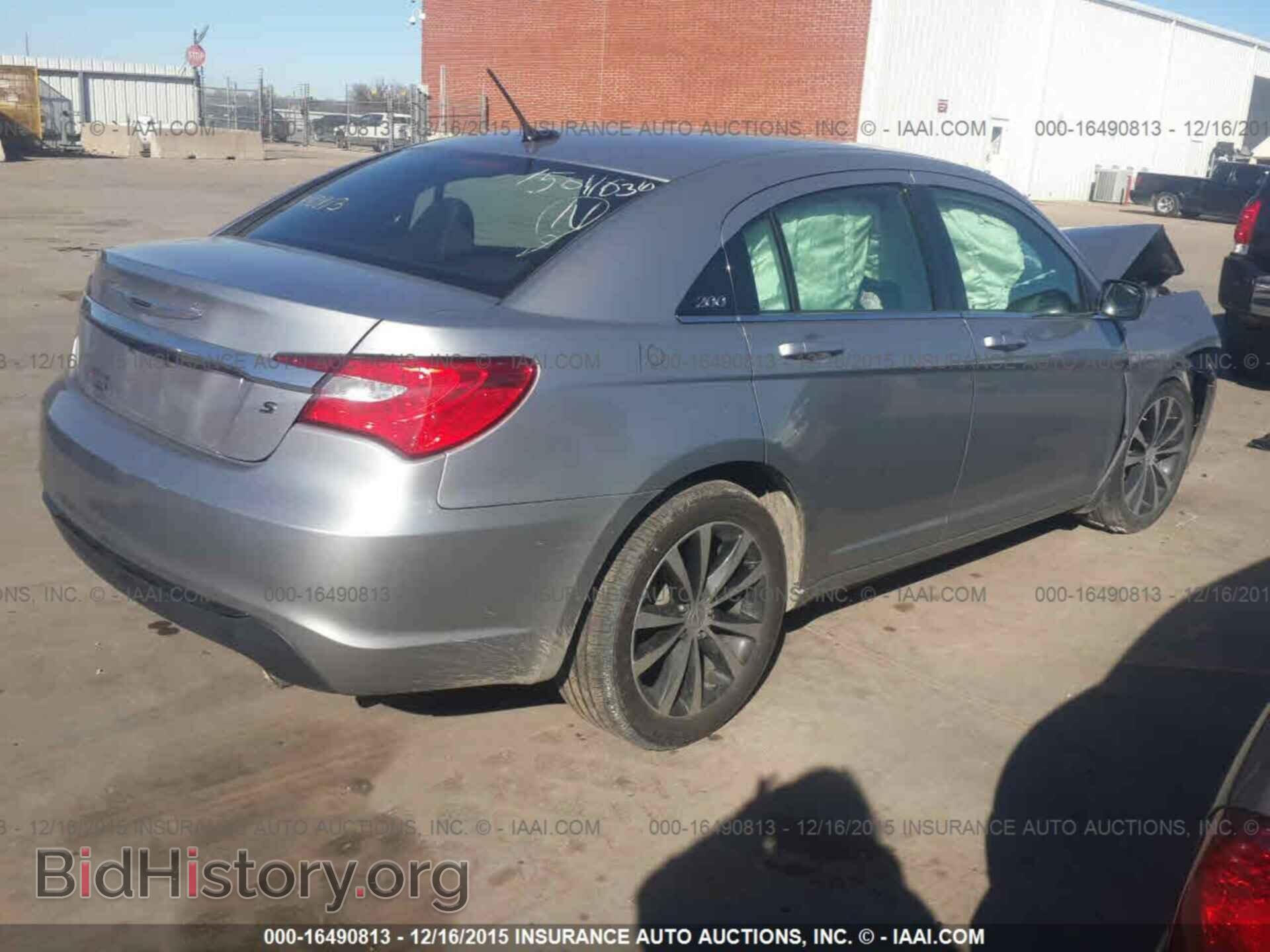 2014 Chrysler 200 - VIN: 1C3CCBBG0EN192786 - Фото 4