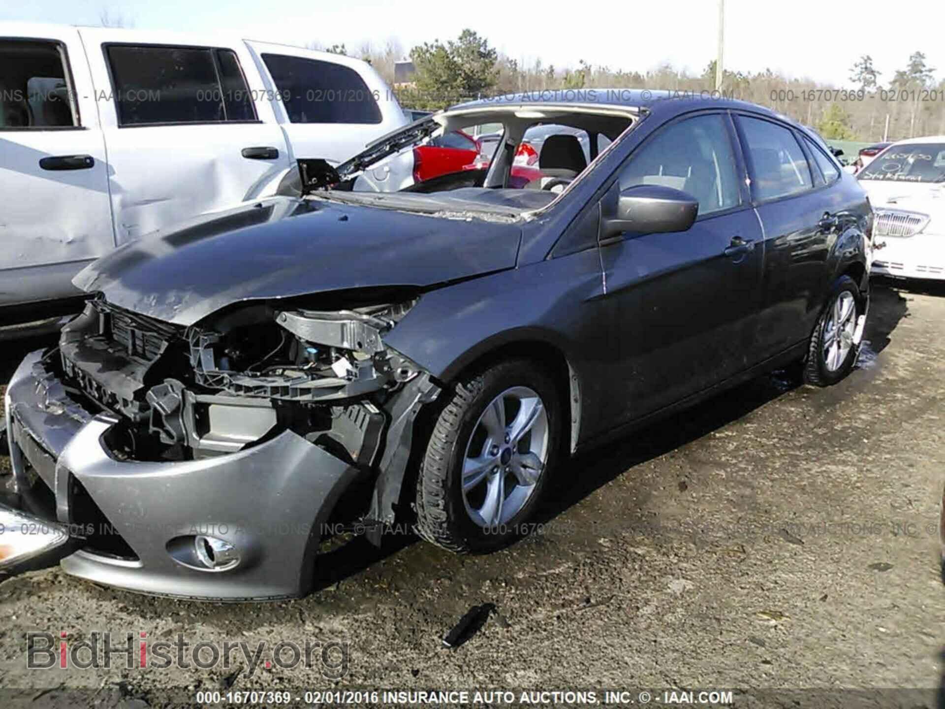 2012 Ford Focus - VIN: 1FAHP3F25CL419284 - Photo 2