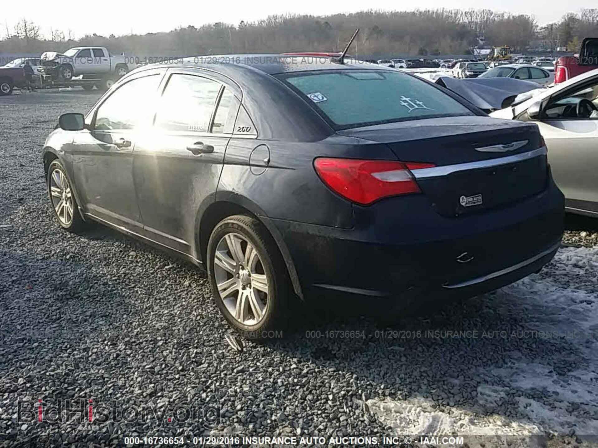 2013 Chrysler 200 - VIN: 1C3CCBAB8DN761338 - Фото 3