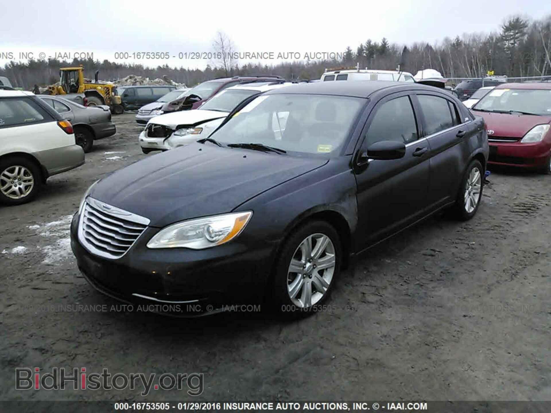 2012 Chrysler 200 - VIN: 1C3CCBAB7CN318547 - Фото 2