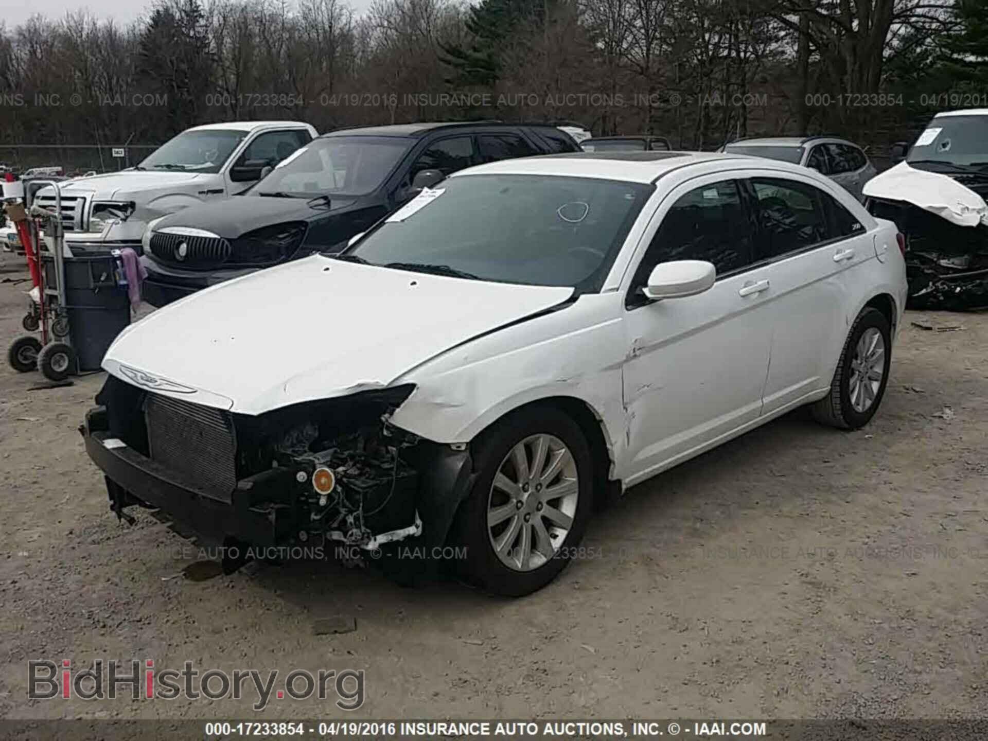 2012 Chrysler 200 - VIN: 1C3CCBBB3CN134480 - Photo 2