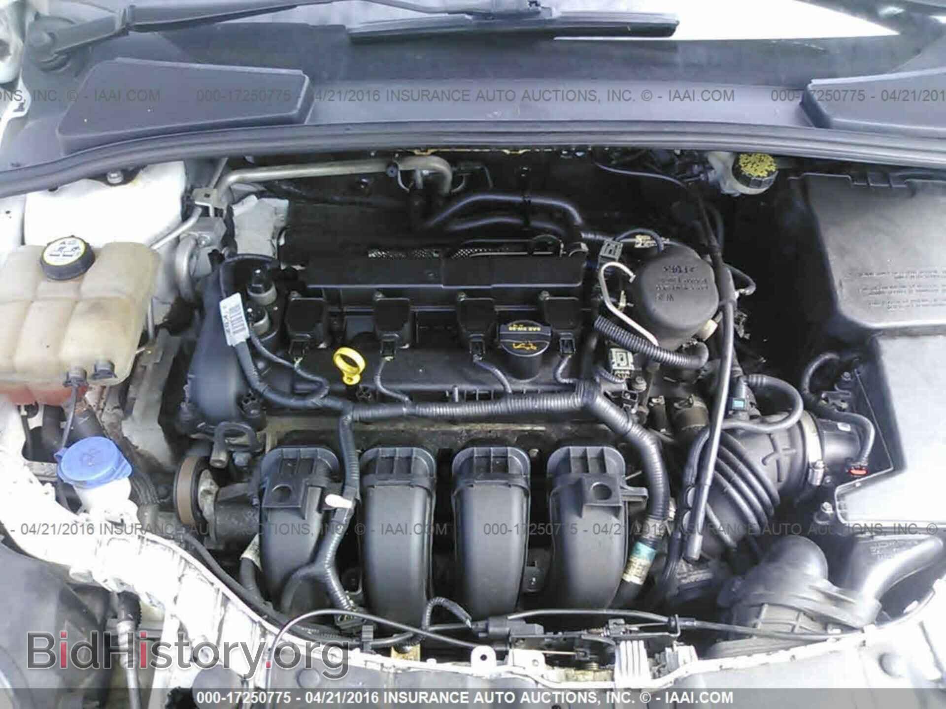 2012 Ford Focus - VIN: 1FAHP3F2XCL411374 - Photo 10