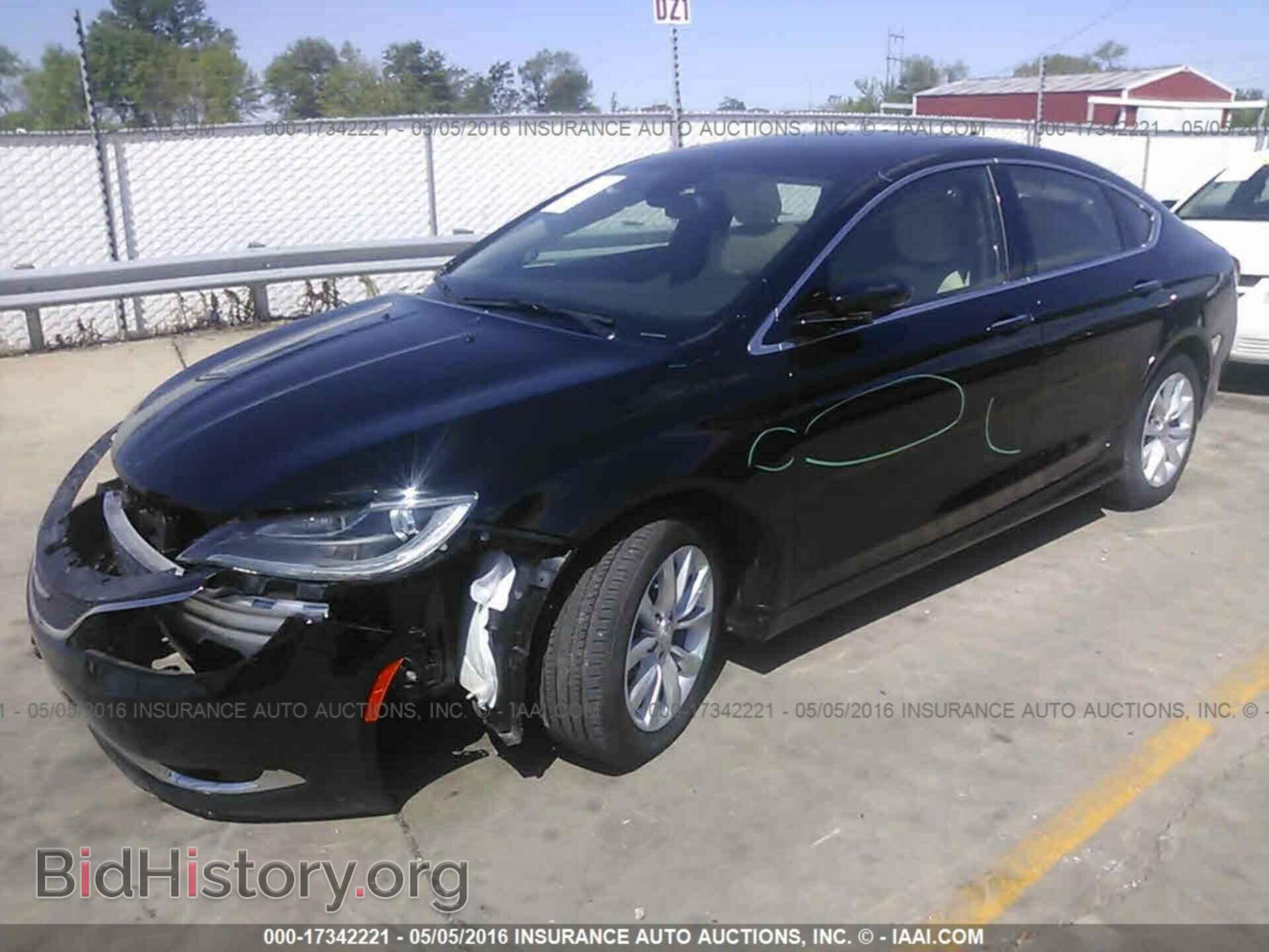 2016 Chrysler 200 - VIN: 1C3CCCCB8GN101758 - Photo 2