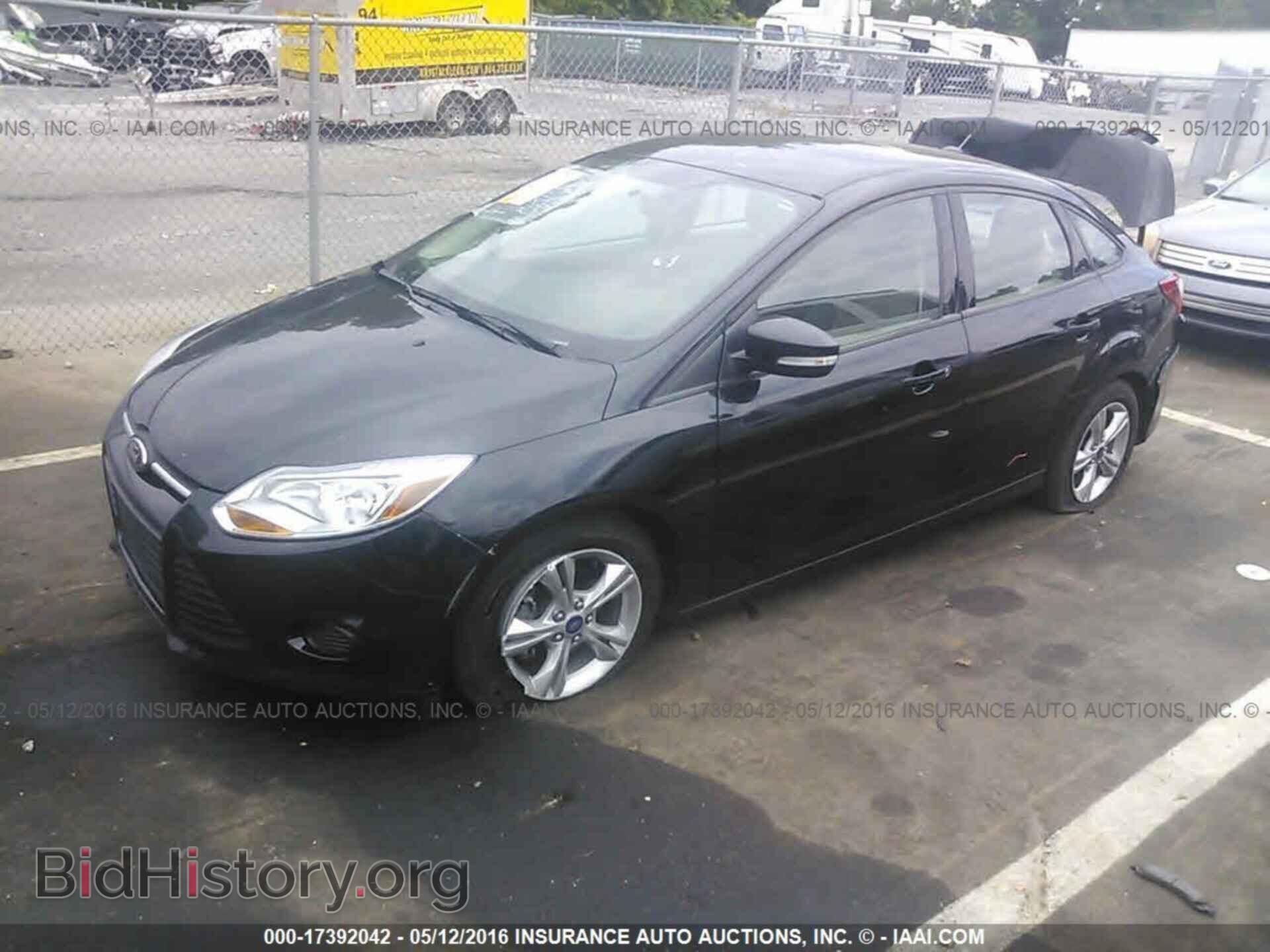 2014 Ford Focus - VIN: 1FADP3F2XEL221673 - Photo 2