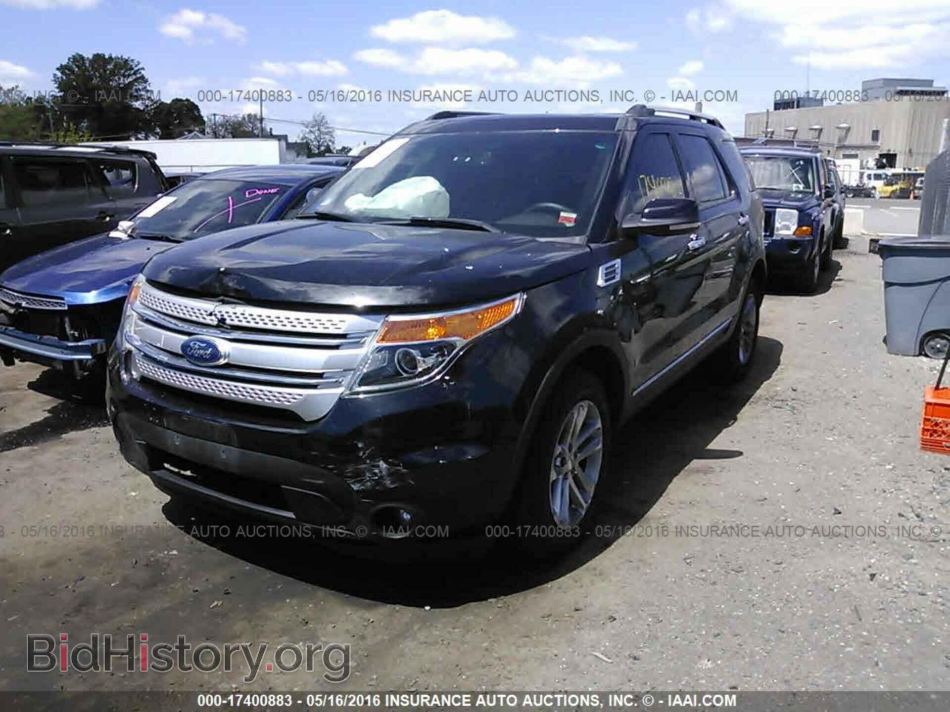 2011 Ford Explorer - VIN: 1FMHK8D88BGA08574 - Фото 2