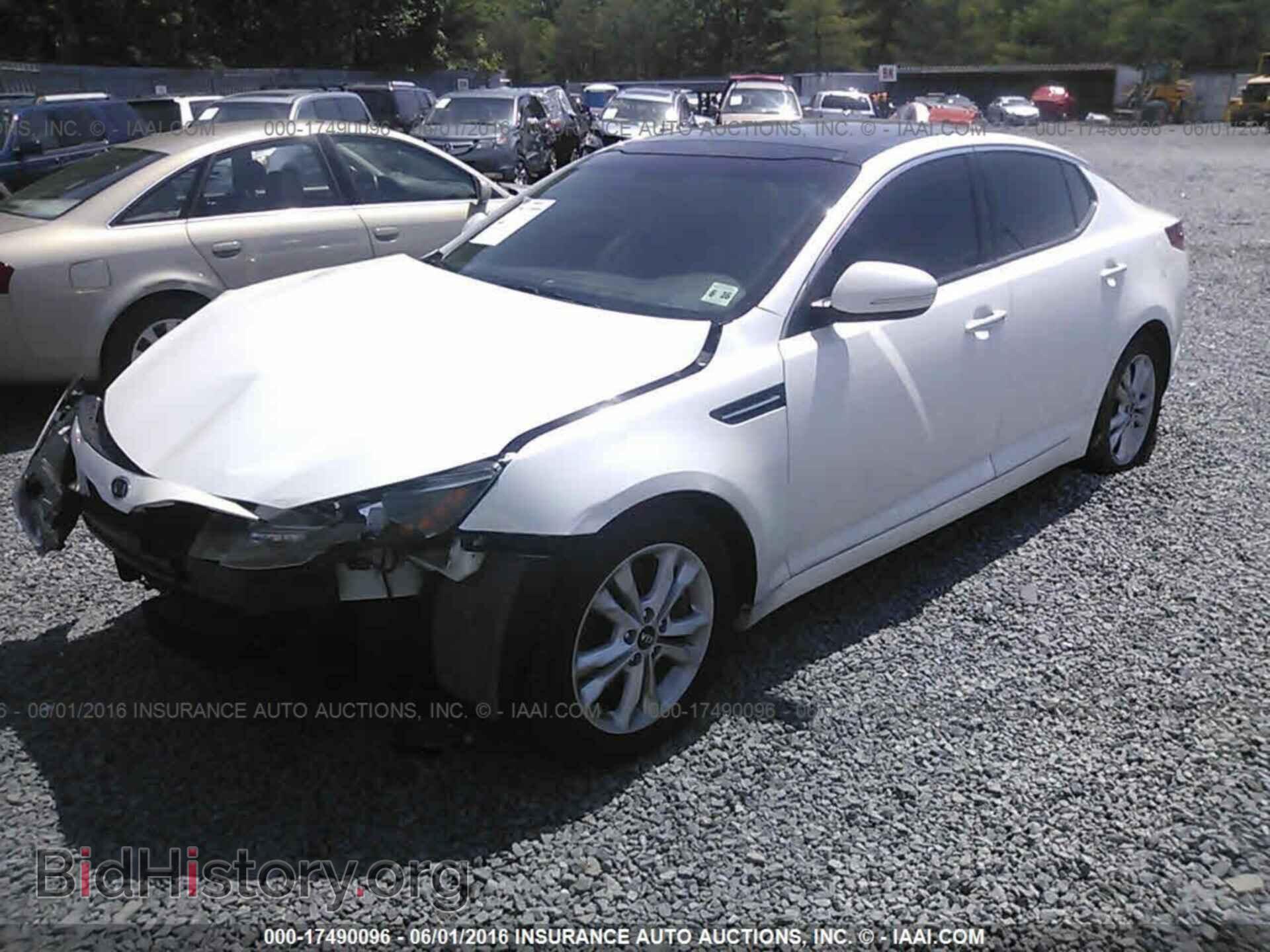 2011 Kia Optima - VIN: KNAGN4A68B5133019 - Photo 2