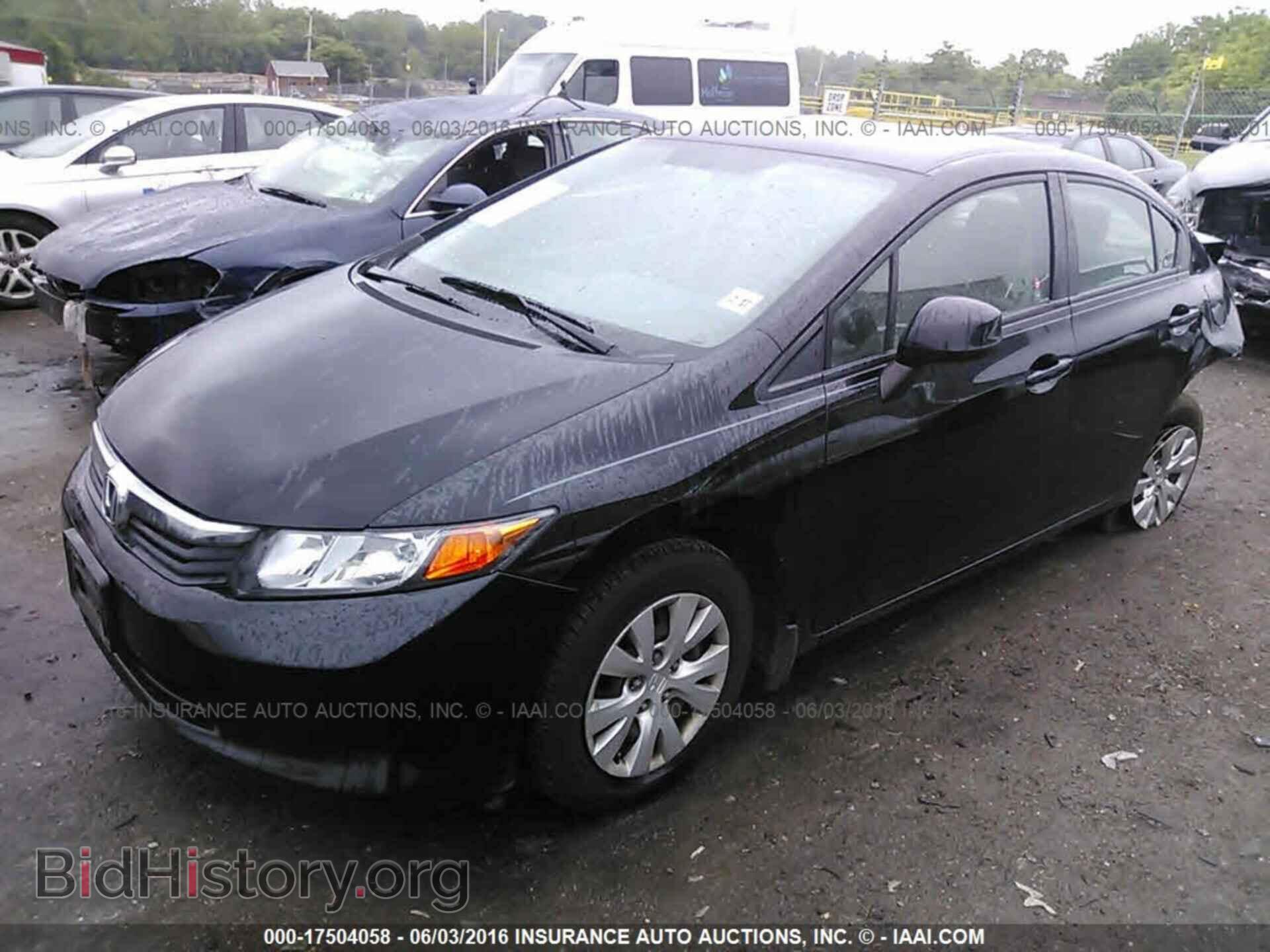 2012 Honda Civic - VIN: 2HGFB2F55CH323772 - Фото 2