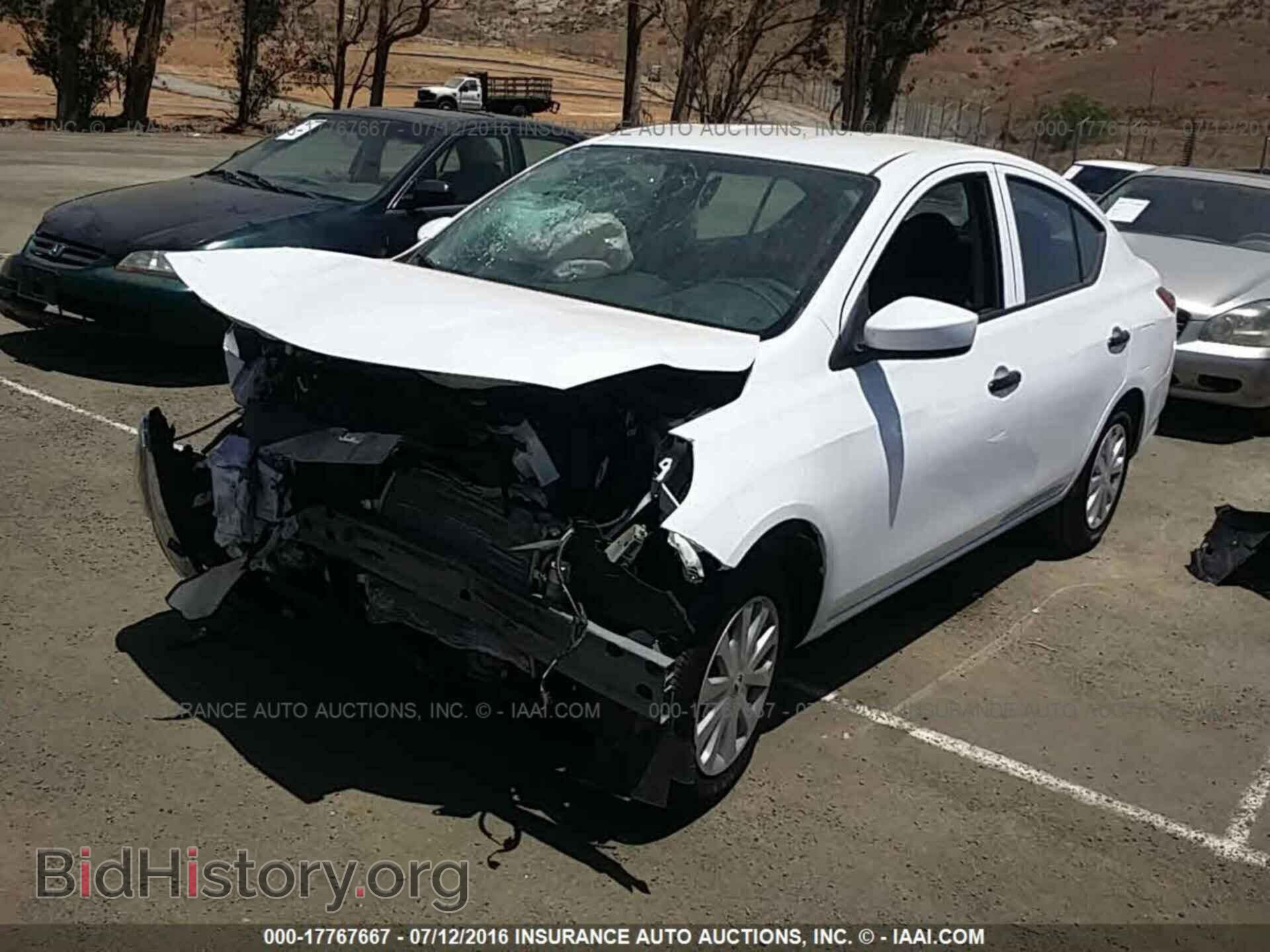 2016 Nissan Versa - VIN: 3N1CN7AP3GL893803 - Фото 2