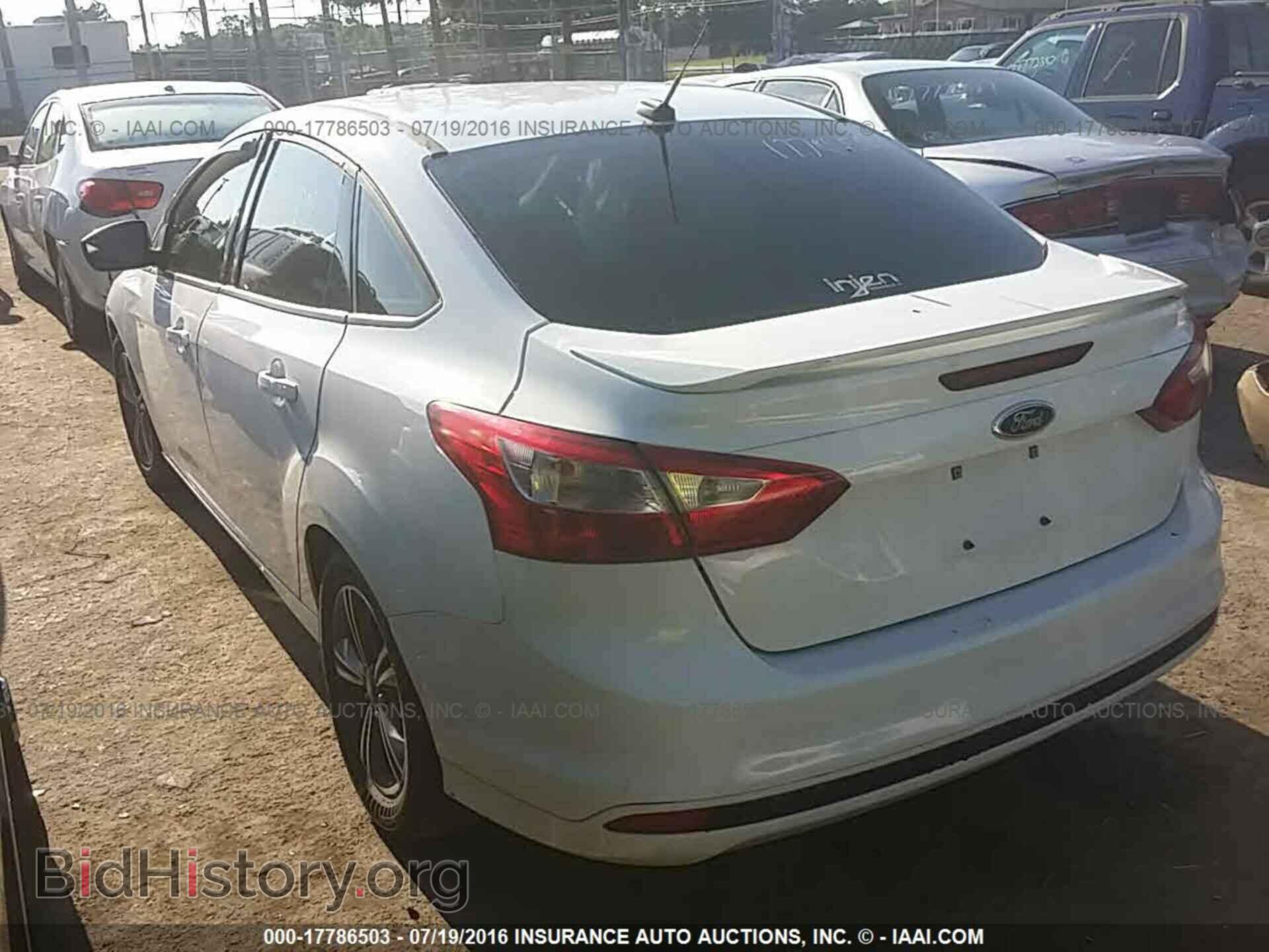 2012 Ford Focus - VIN: 1FAHP3F23CL319989 - Photo 3