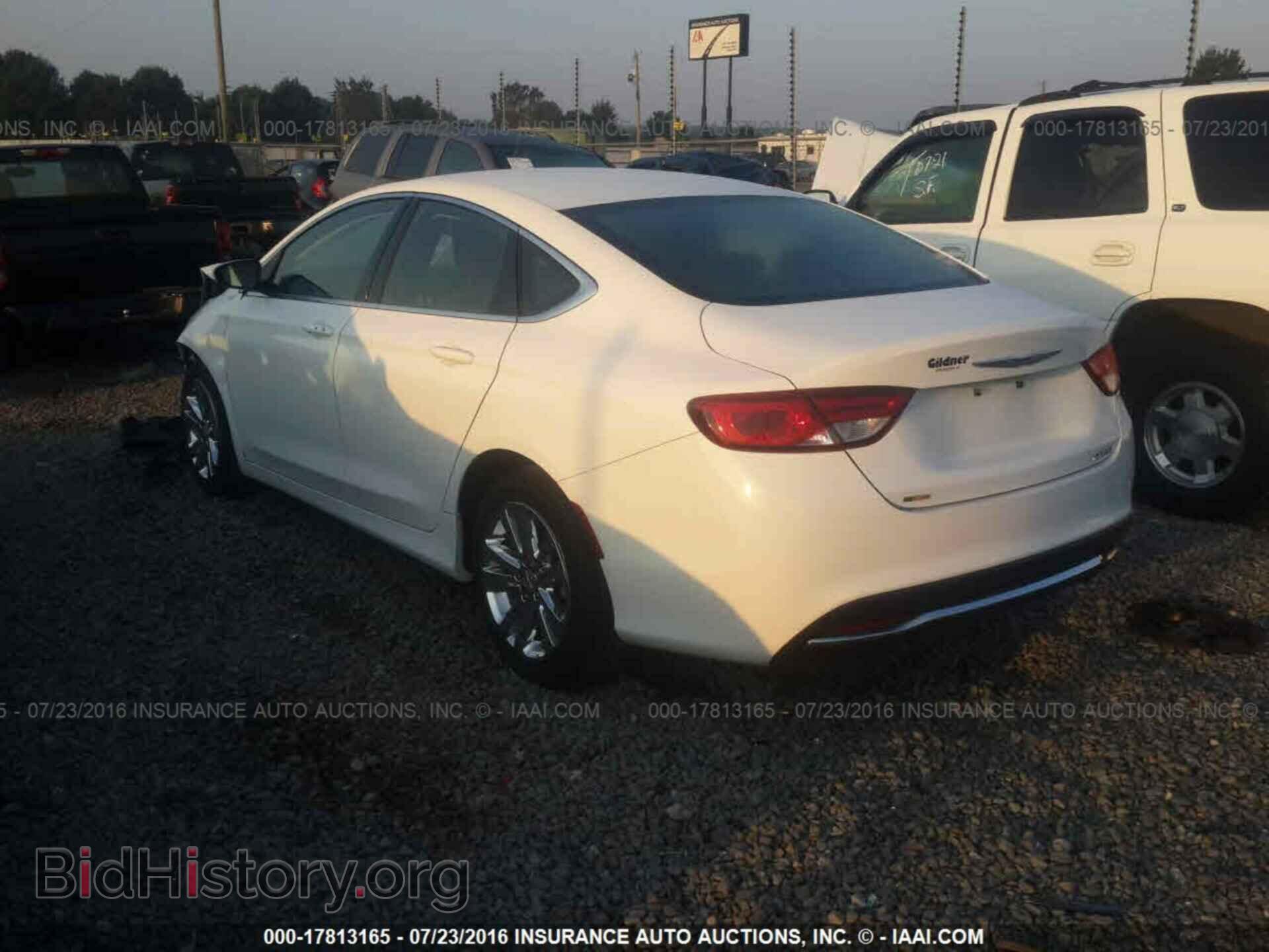 2015 Chrysler 200 - VIN: 1C3CCCAB7FN574102 - Фото 3