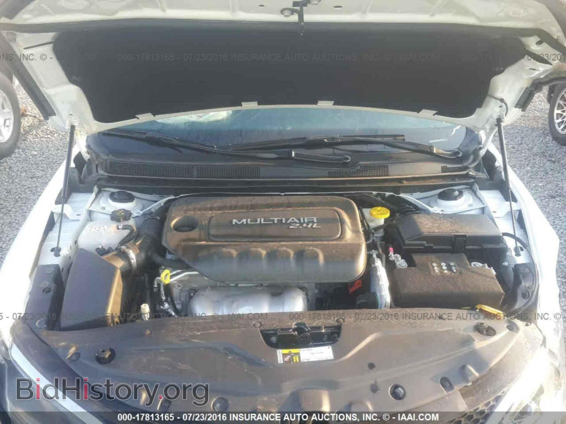 2015 Chrysler 200 - VIN: 1C3CCCAB7FN574102 - Фото 10