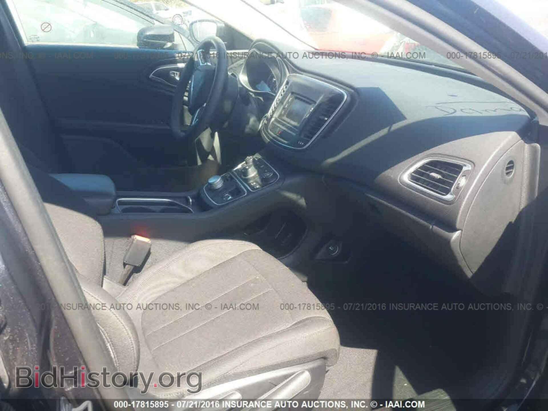 2016 Chrysler 200 - VIN: 1C3CCCAB9GN170803 - Photo 5