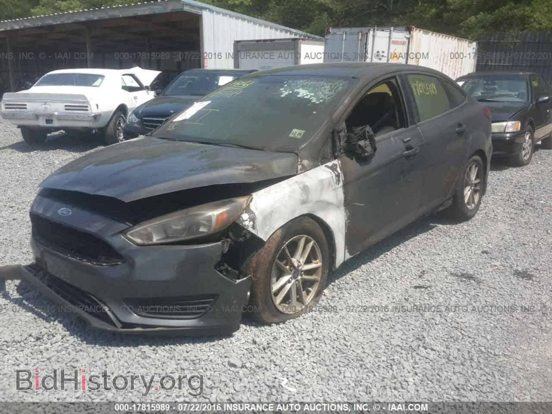2016 Ford Focus - VIN: 1FADP3F23GL219010 - Фото 2