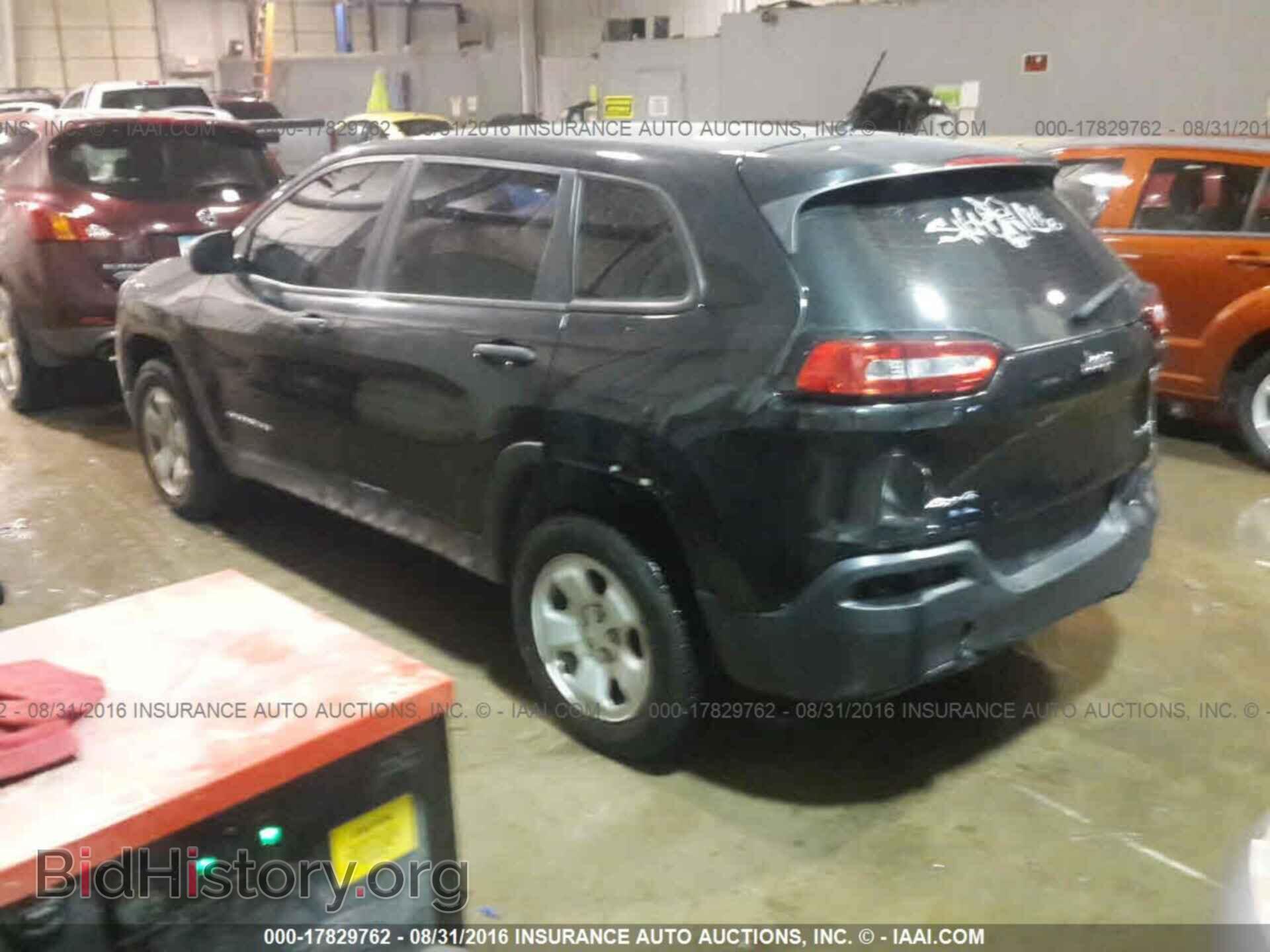 2014 Jeep Cherokee - VIN: 1C4PJMAB5EW210956 - Фото 3