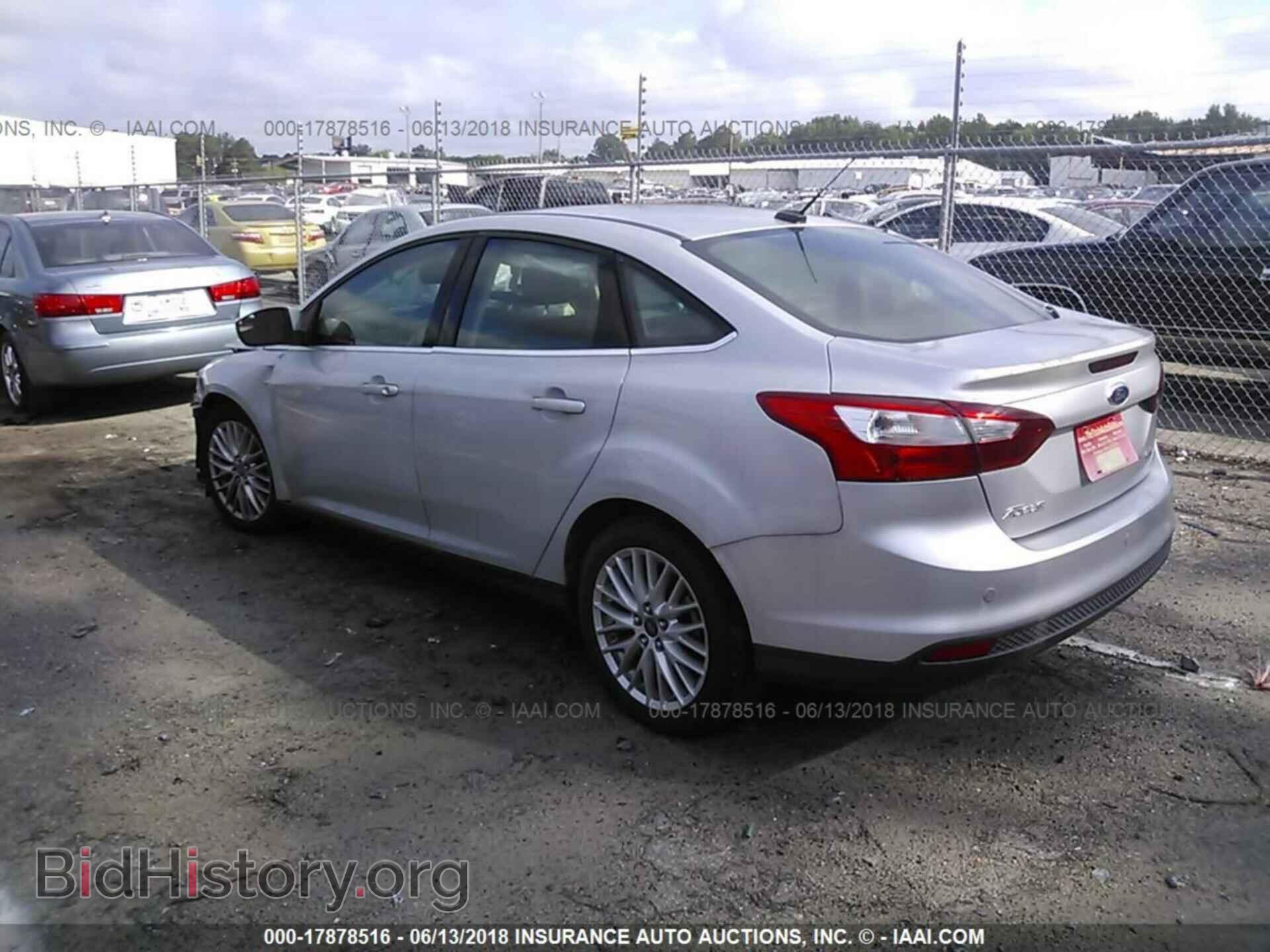 2012 Ford Focus - VIN: 1FAHP3H20CL291209 - Photo 3