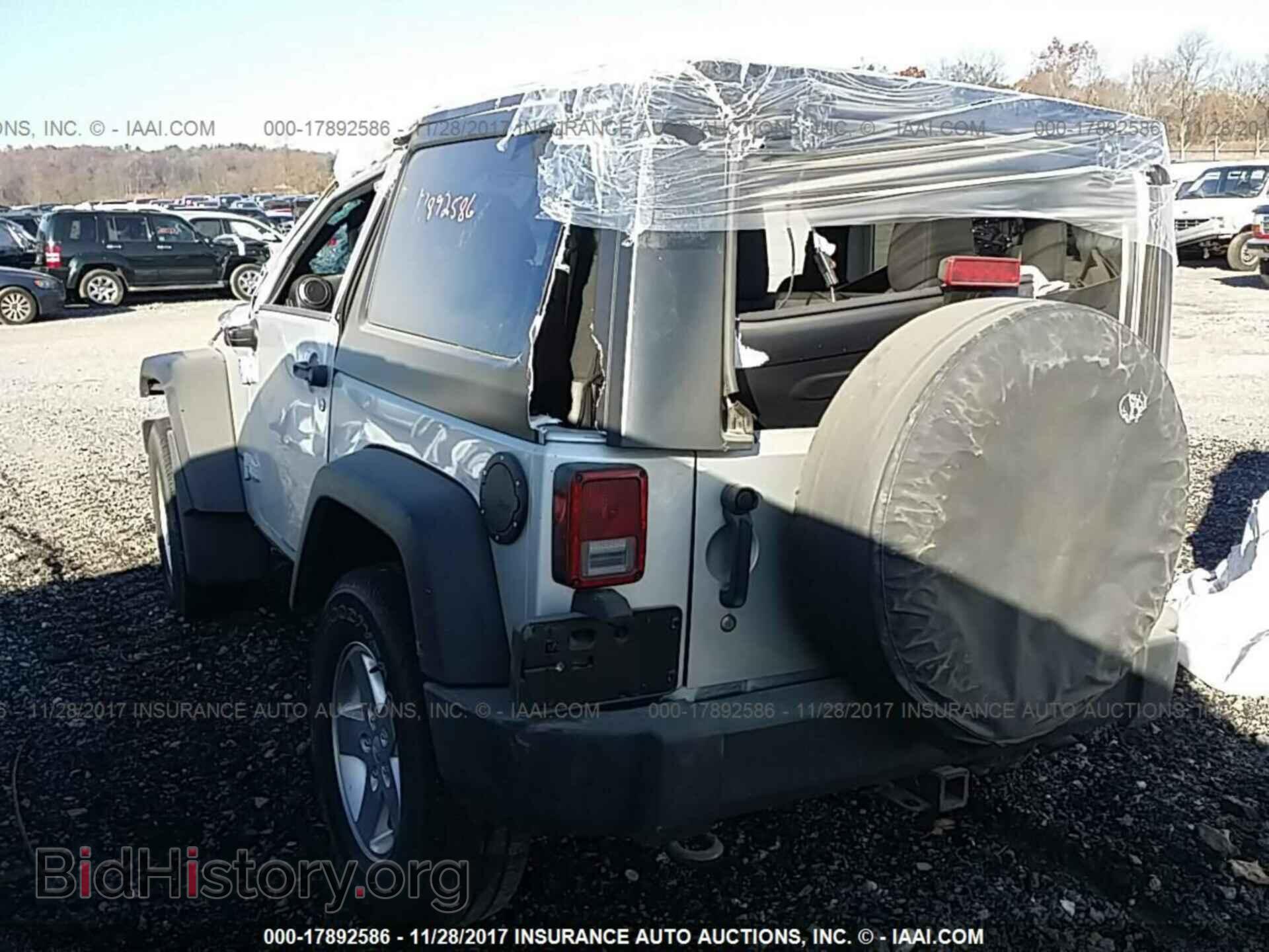 2012 Jeep Wrangler - VIN: 1C4AJWAG7CL239158 - Фото 3