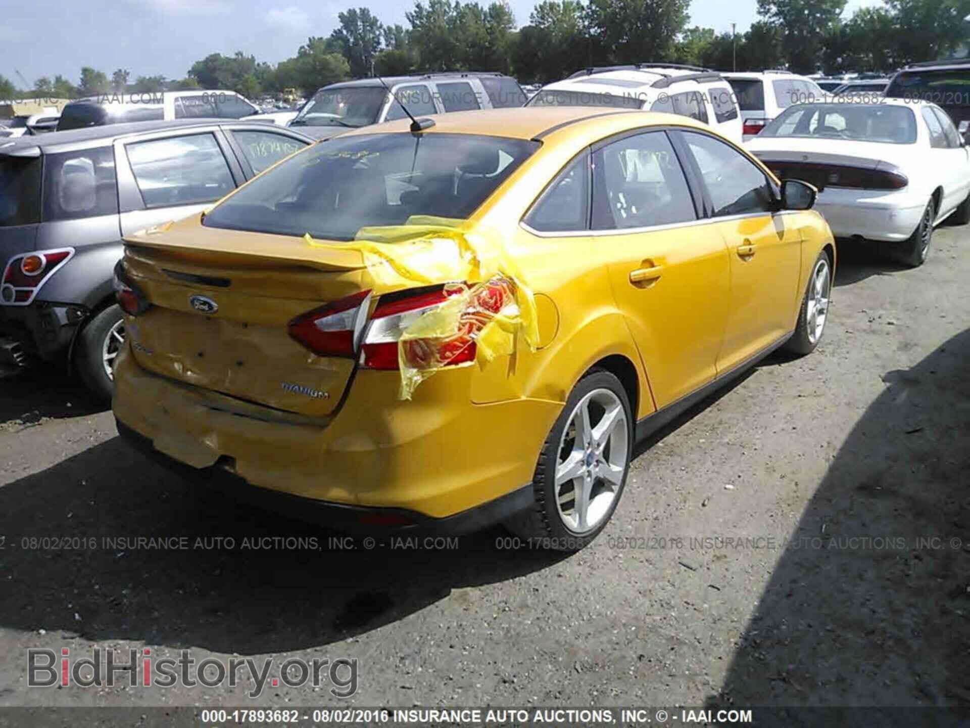 2012 Ford Focus - VIN: 1FAHP3J29CL301892 - Photo 4