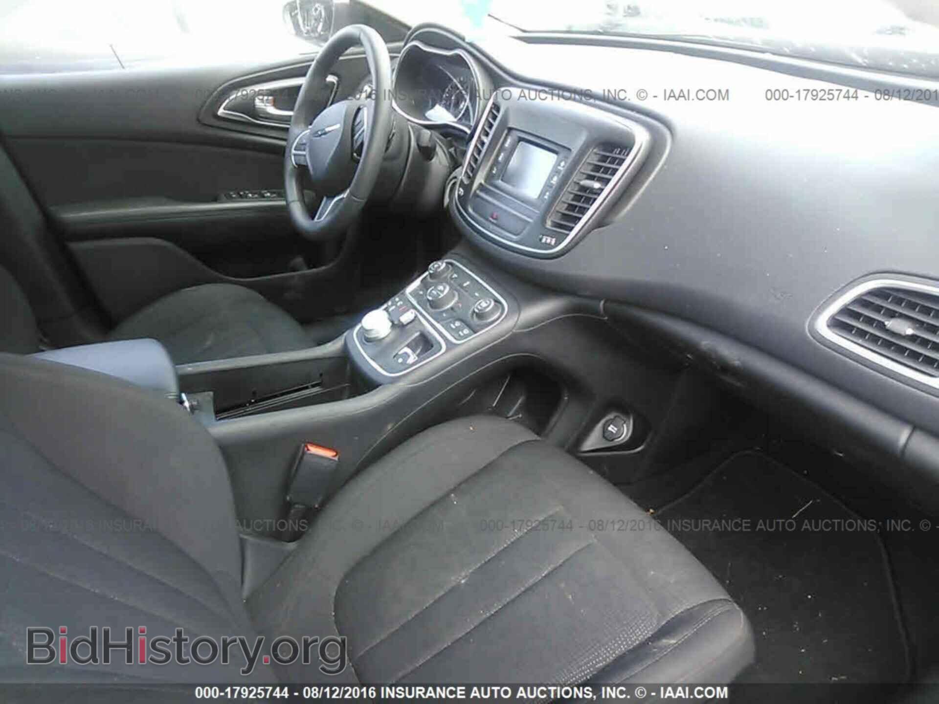 2015 Chrysler 200 - VIN: 1C3CCCAB5FN756476 - Photo 5