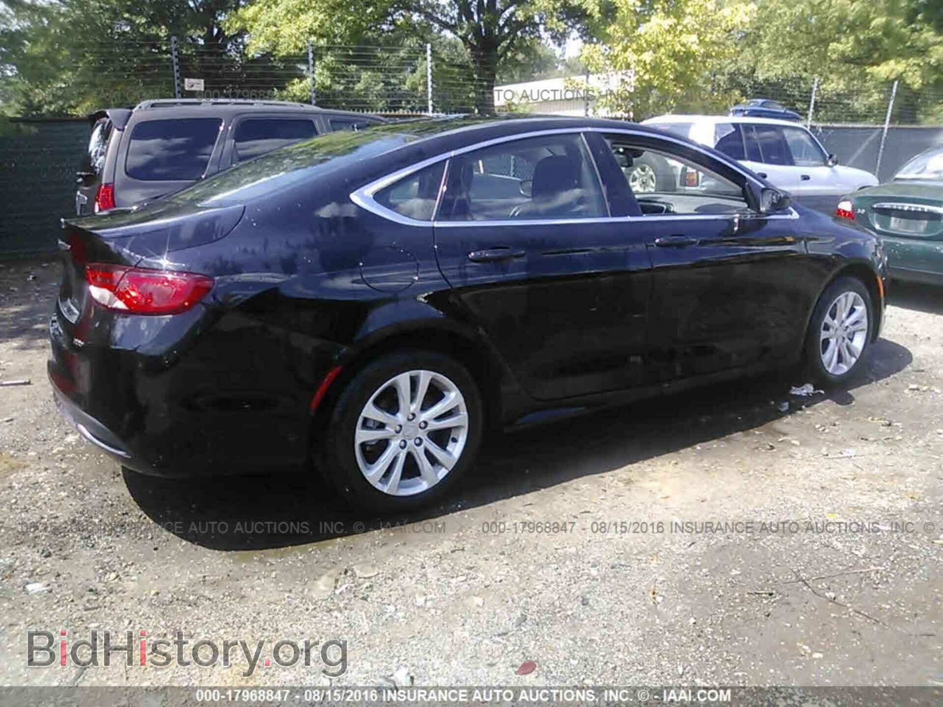 2015 Chrysler 200 - VIN: 1C3CCCAB6FN659898 - Photo 4