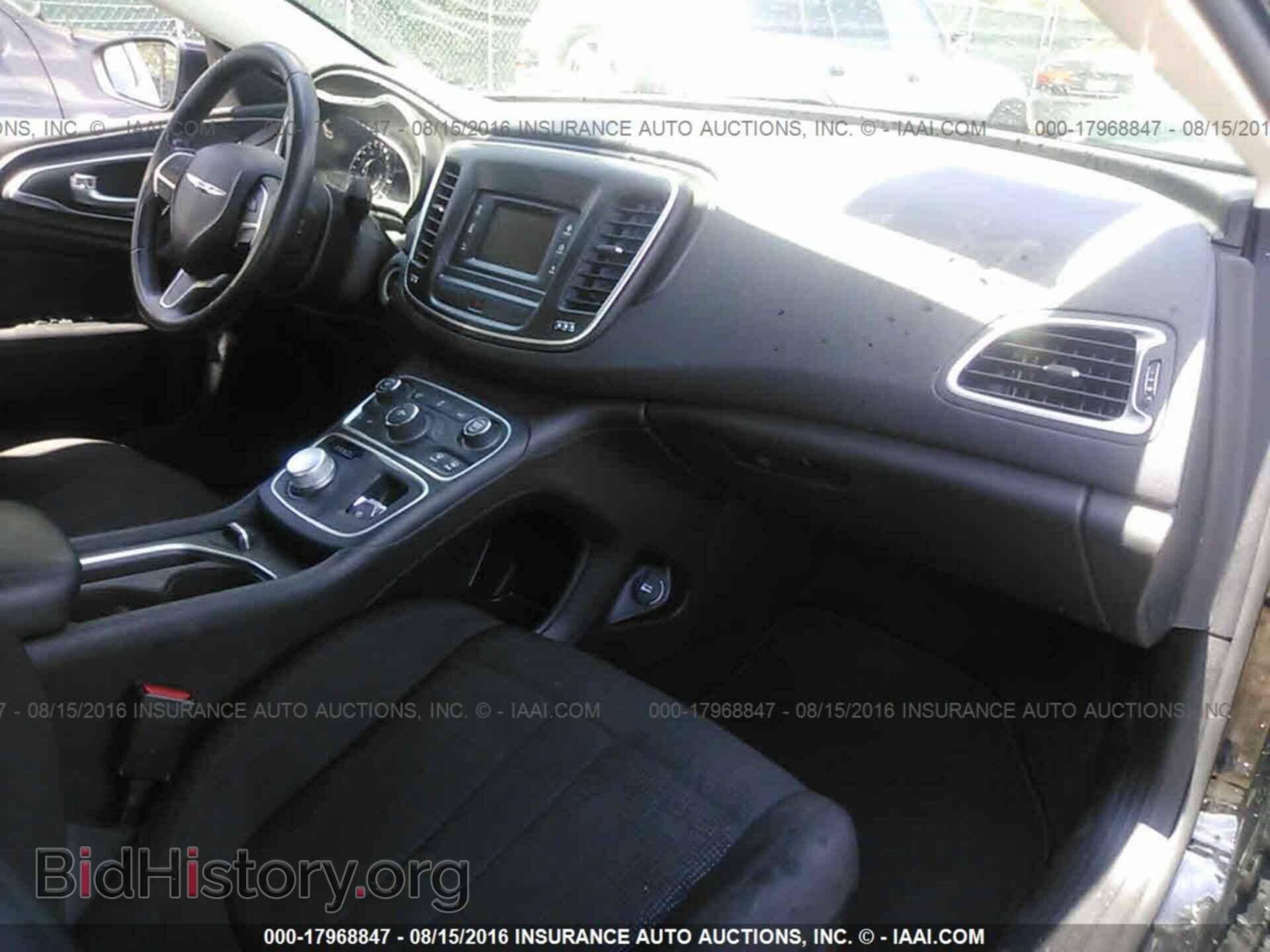 2015 Chrysler 200 - VIN: 1C3CCCAB6FN659898 - Photo 5
