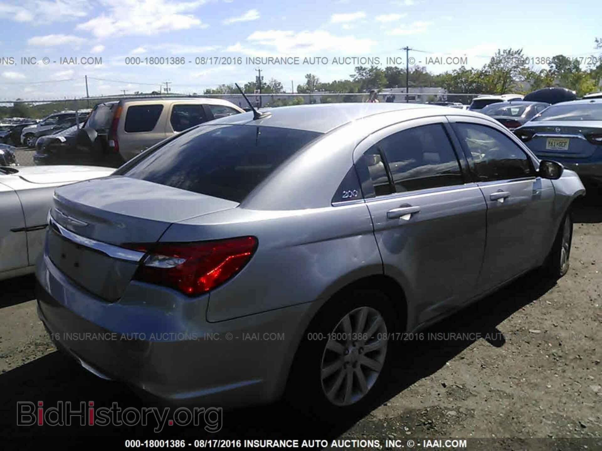 2014 Chrysler 200 - VIN: 1C3CCBBB9EN191043 - Фото 4
