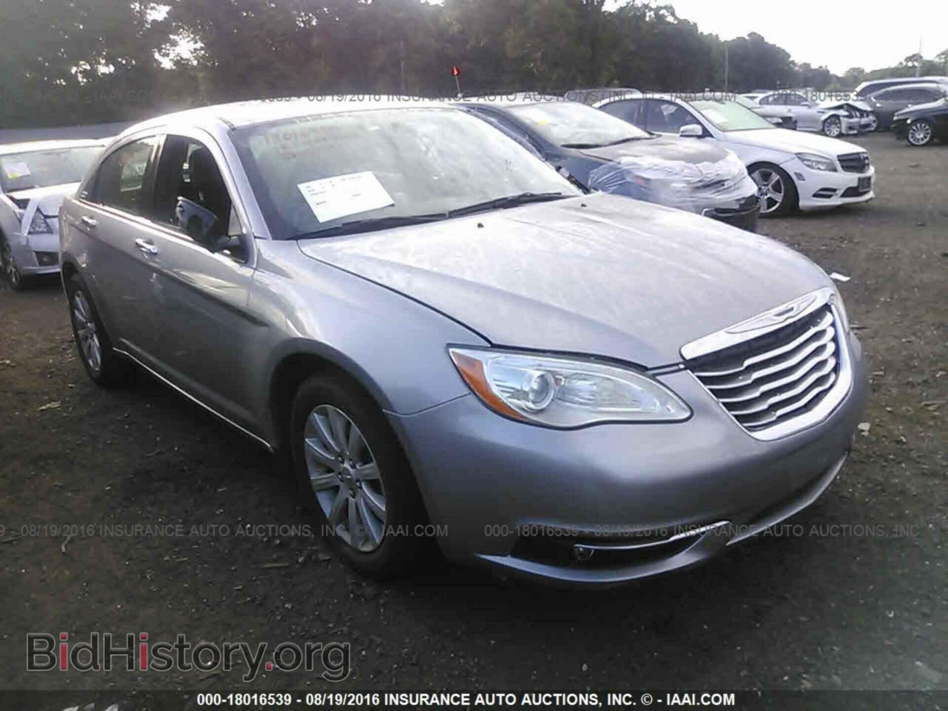 Photo 1C3CCBCG5EN180051 - Chrysler 200 2014