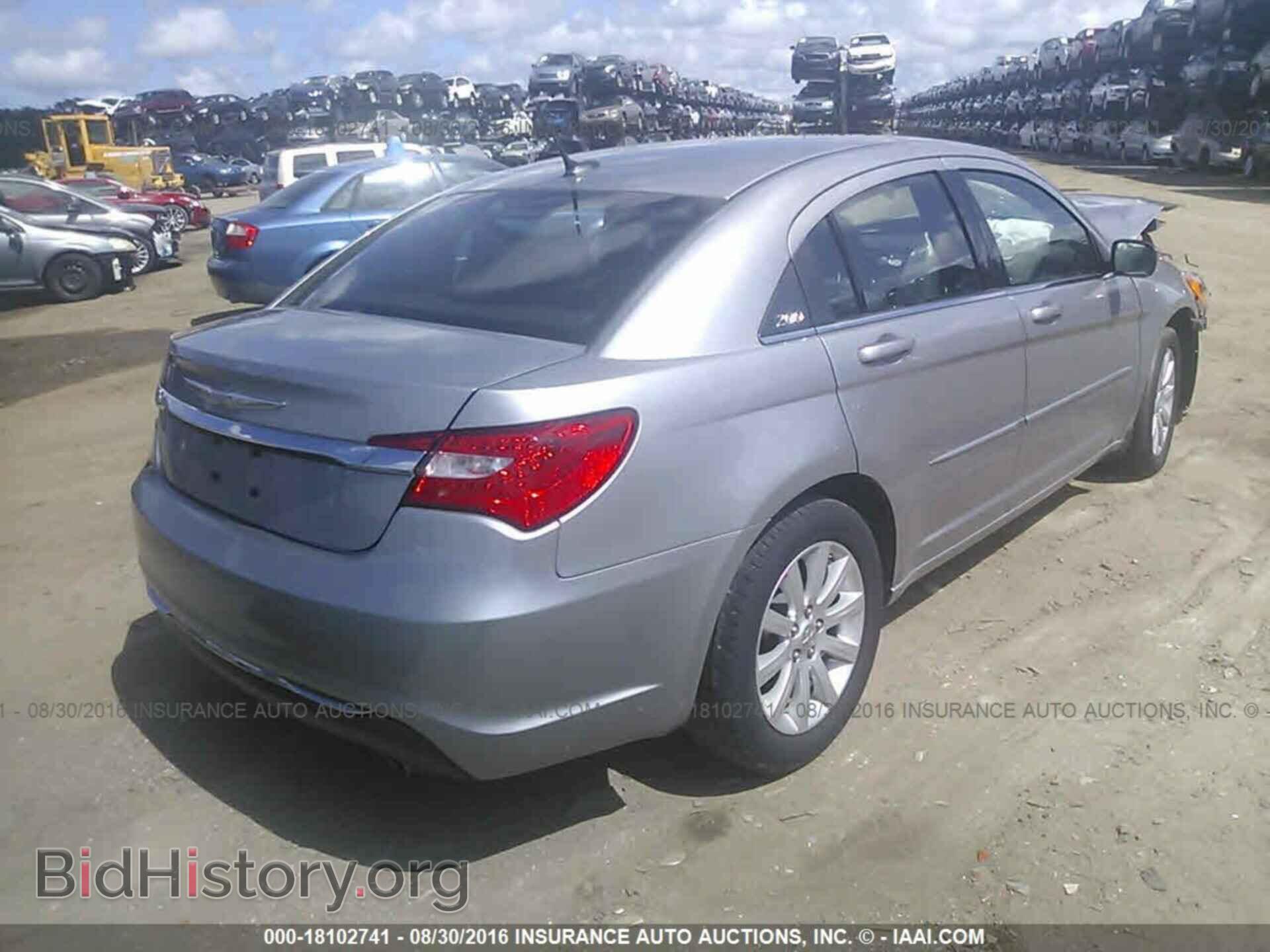 2013 Chrysler 200 - VIN: 1C3CCBBG7DN659569 - Фото 4