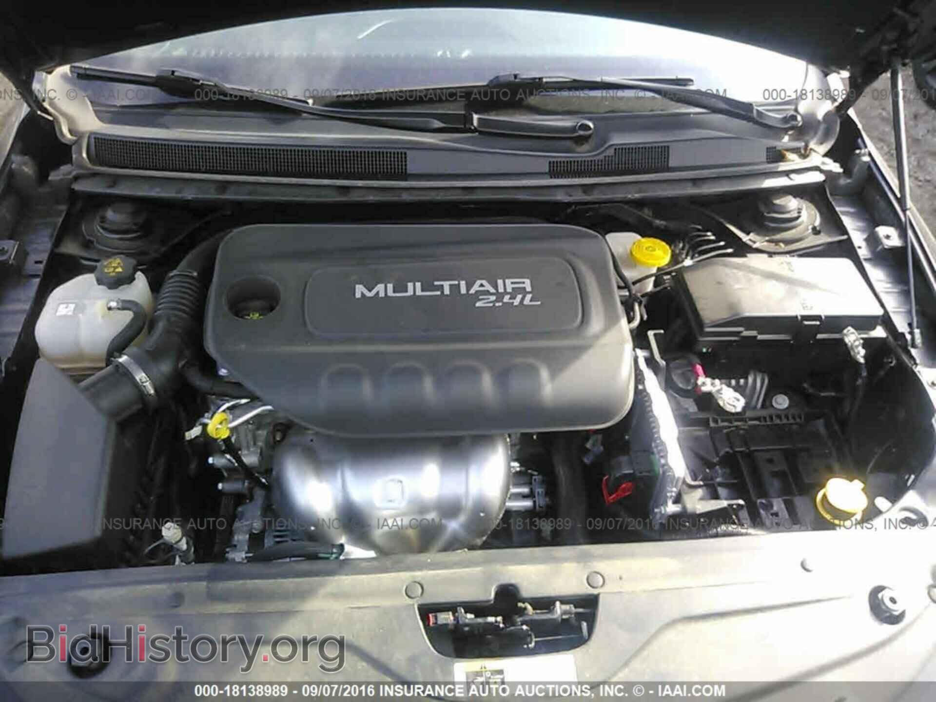 2015 Chrysler 200 - VIN: 1C3CCCCB2FN566602 - Photo 10