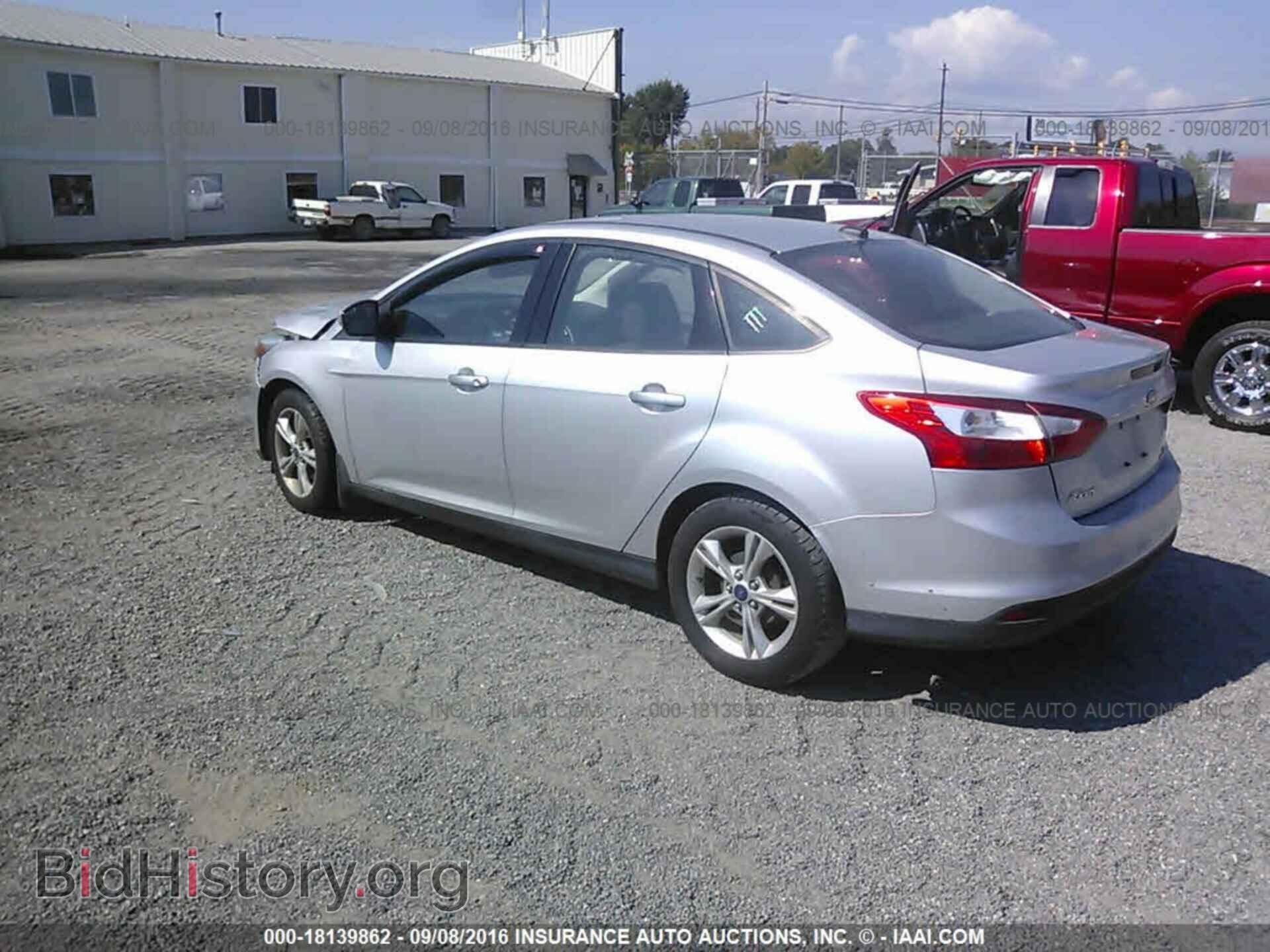 2014 Ford Focus - VIN: 1FADP3F25EL179770 - Photo 3