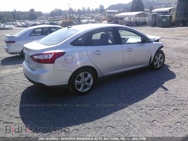 2014 Ford FOCUS (VIN 1FADP3F25EL179770) — photo 4 of 10
