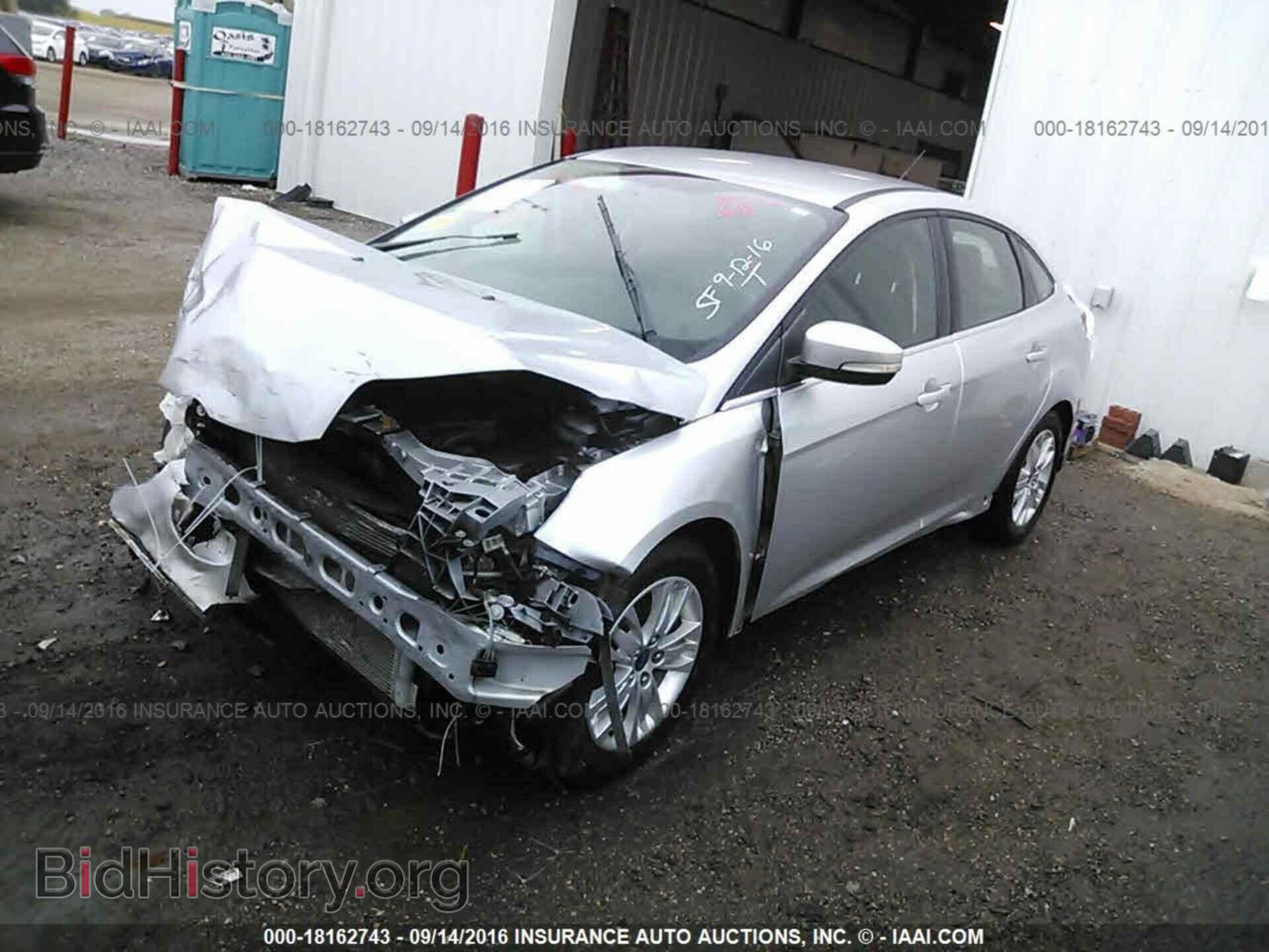 2012 Ford Focus - VIN: 1FAHP3H21CL436614 - Photo 2