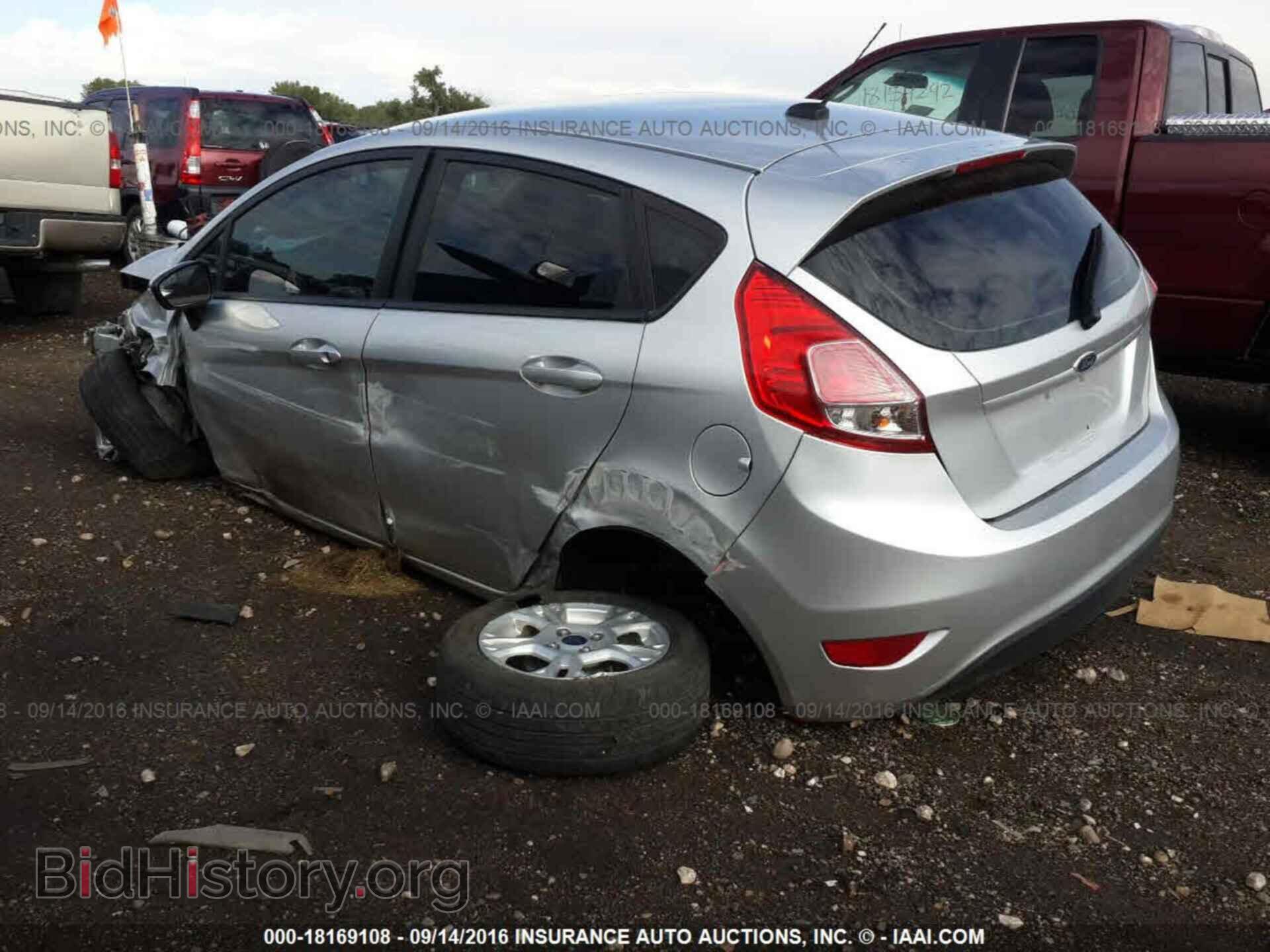 2015 Ford Fiesta - VIN: 3FADP4EJ2FM107939 - Photo 3