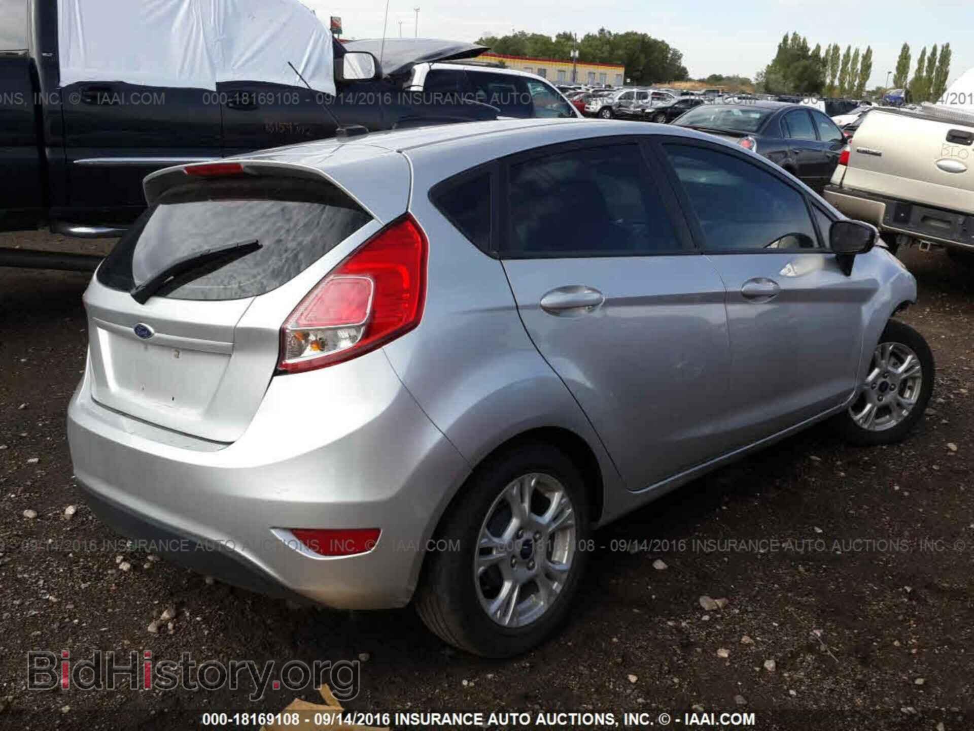 2015 Ford Fiesta - VIN: 3FADP4EJ2FM107939 - Photo 4