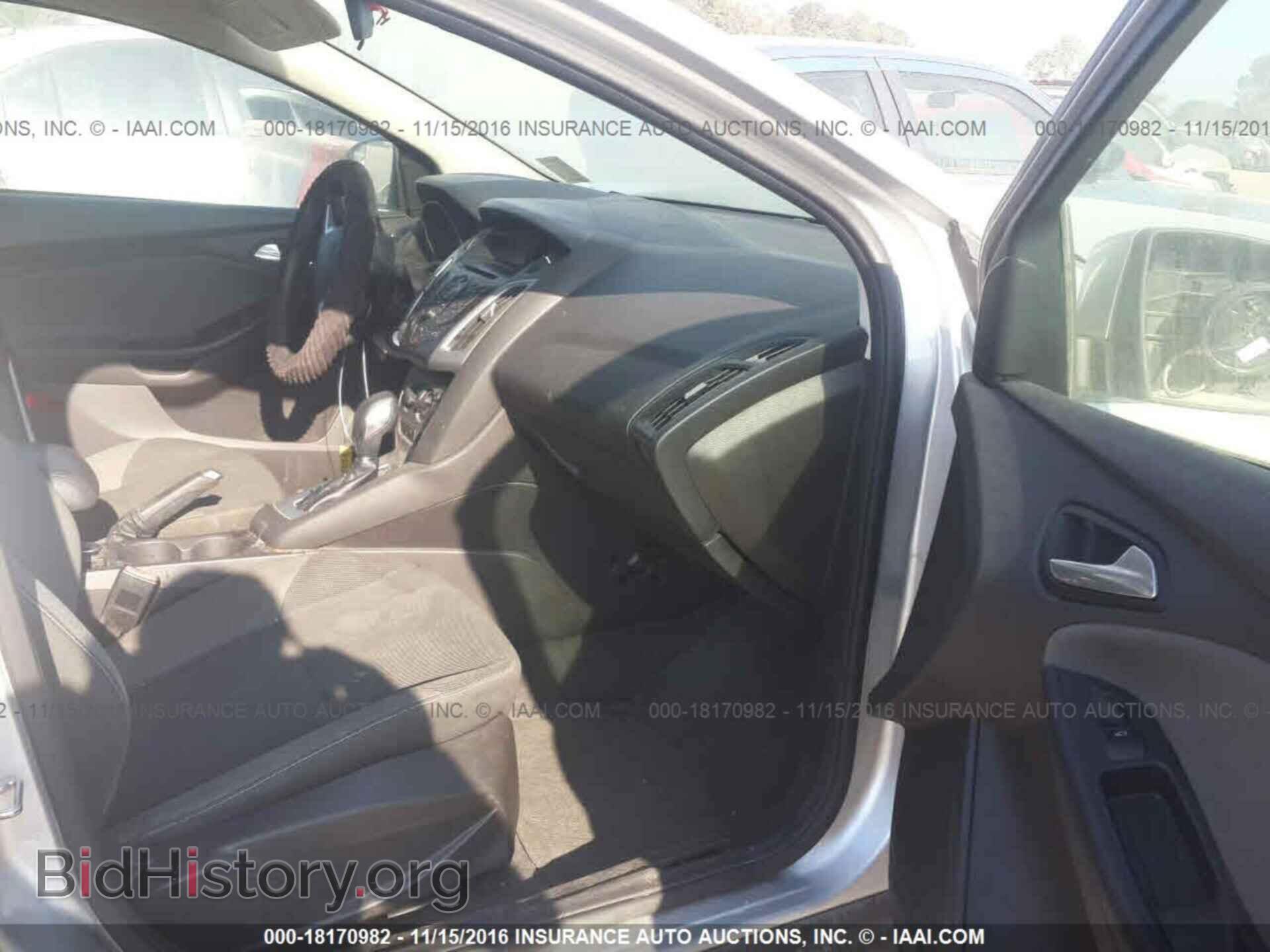 2012 Ford Focus - VIN: 1FAHP3F23CL308328 - Photo 5