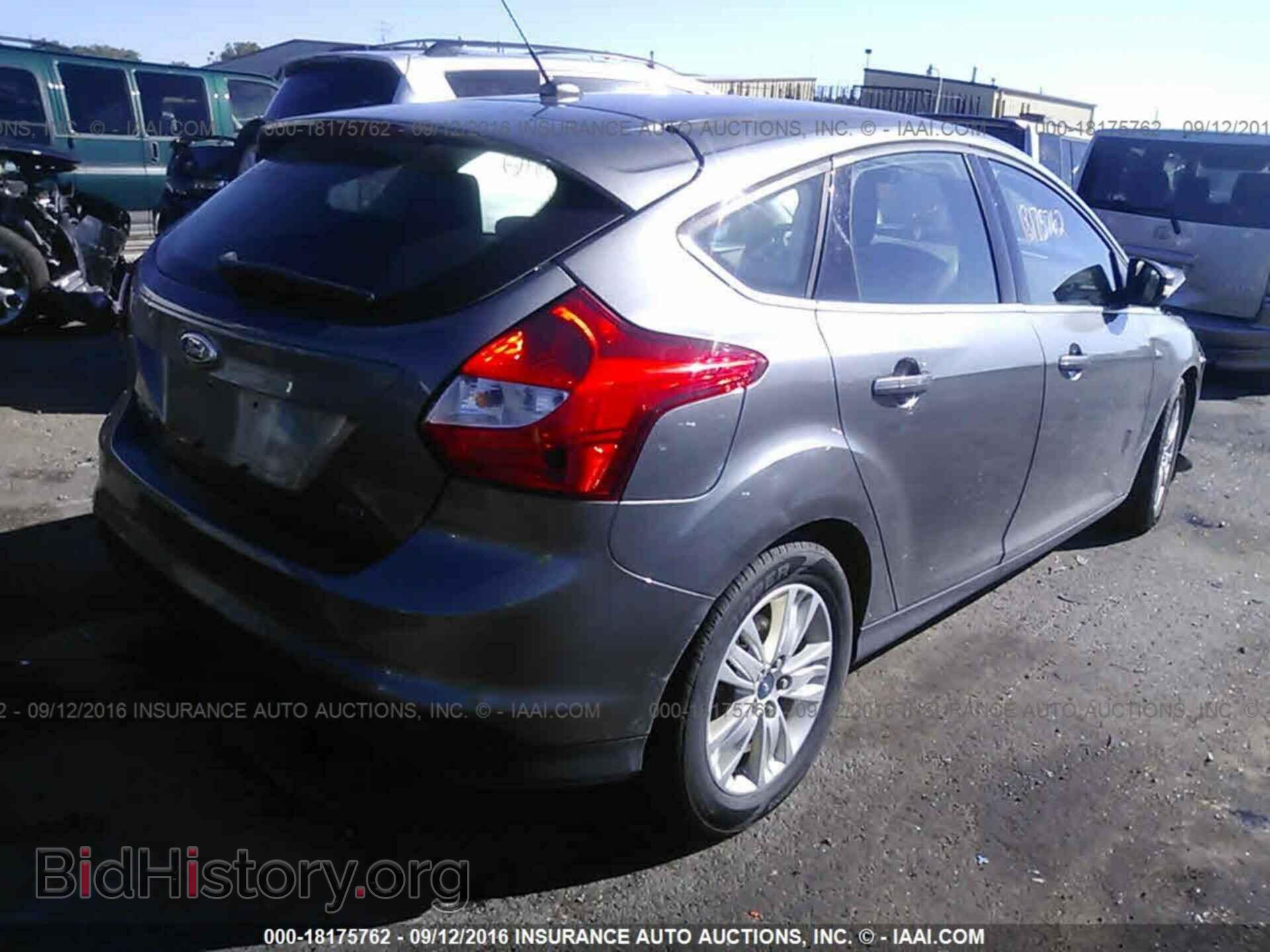 2012 Ford Focus - VIN: 1FAHP3M21CL128462 - Photo 4