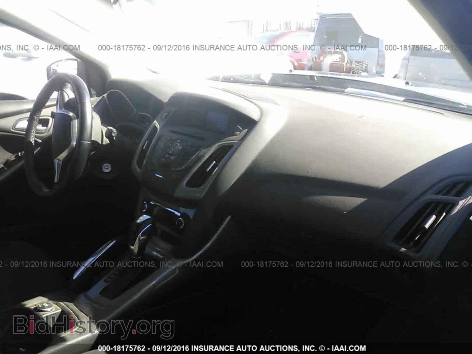 2012 Ford Focus - VIN: 1FAHP3M21CL128462 - Photo 5