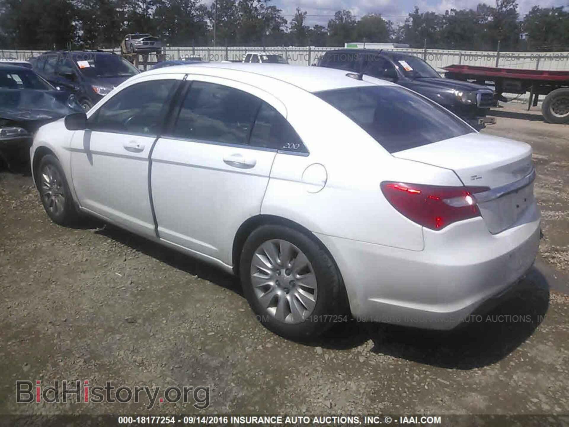 2014 Chrysler 200 - VIN: 1C3CCBAB3EN211837 - Photo 3