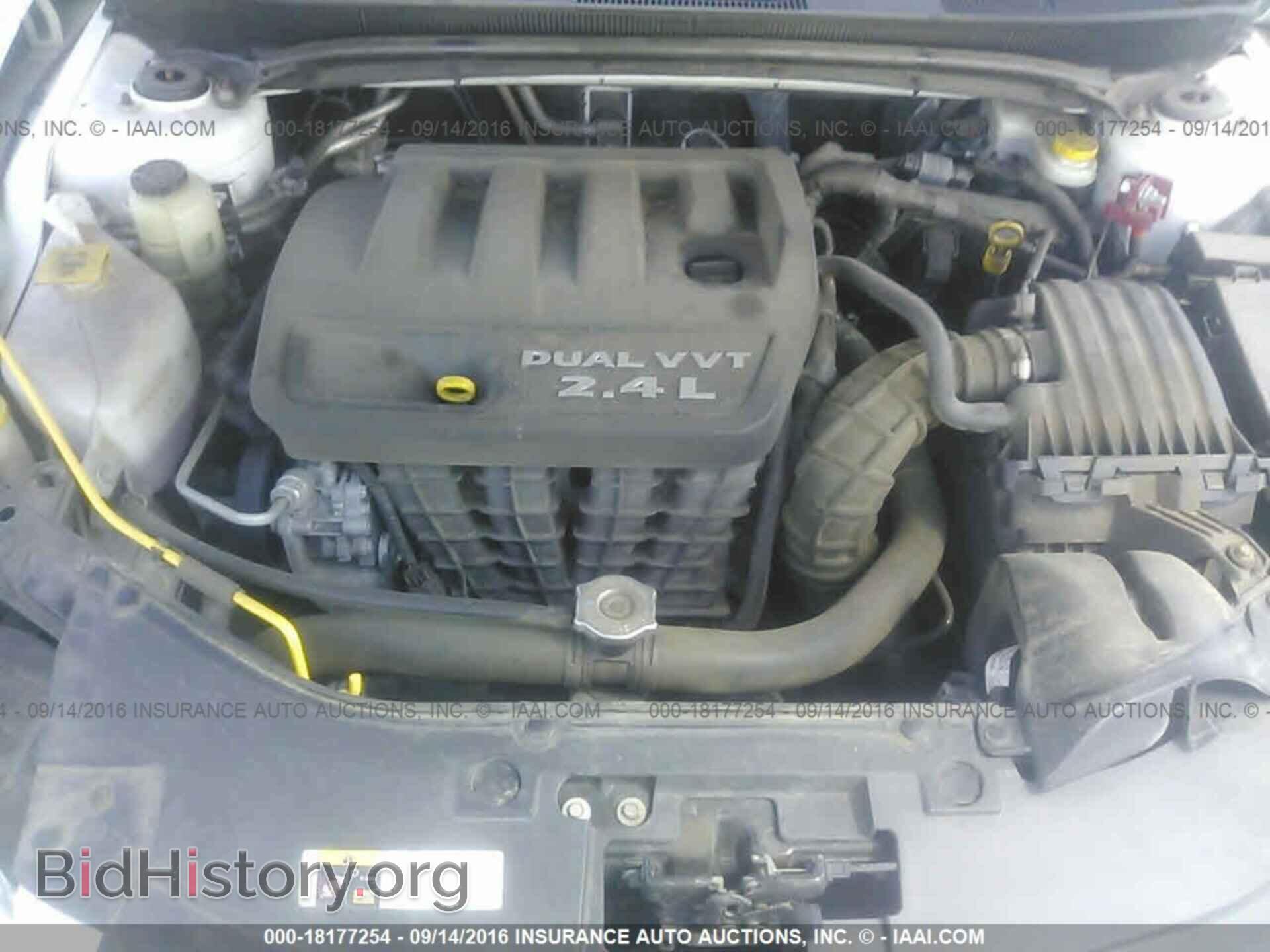 2014 Chrysler 200 - VIN: 1C3CCBAB3EN211837 - Photo 10