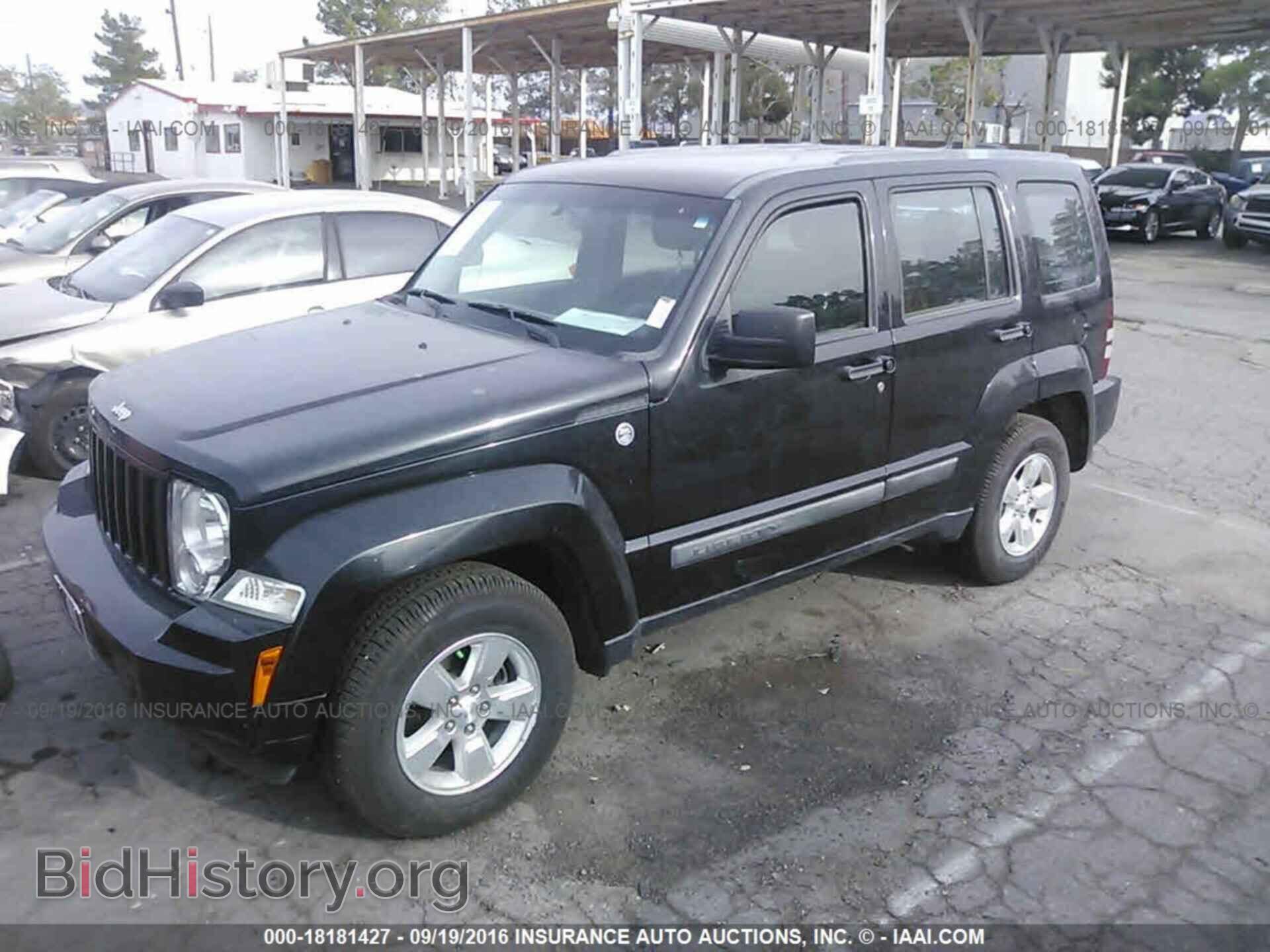 2012 Jeep Liberty - VIN: 1C4PJMAK7CW100679 - Фото 2