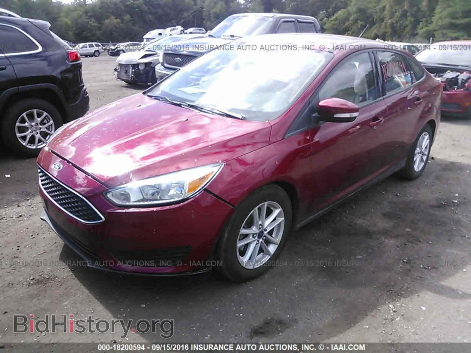 2016 Ford Focus - VIN: 1FADP3F2XGL247841 - Photo 2