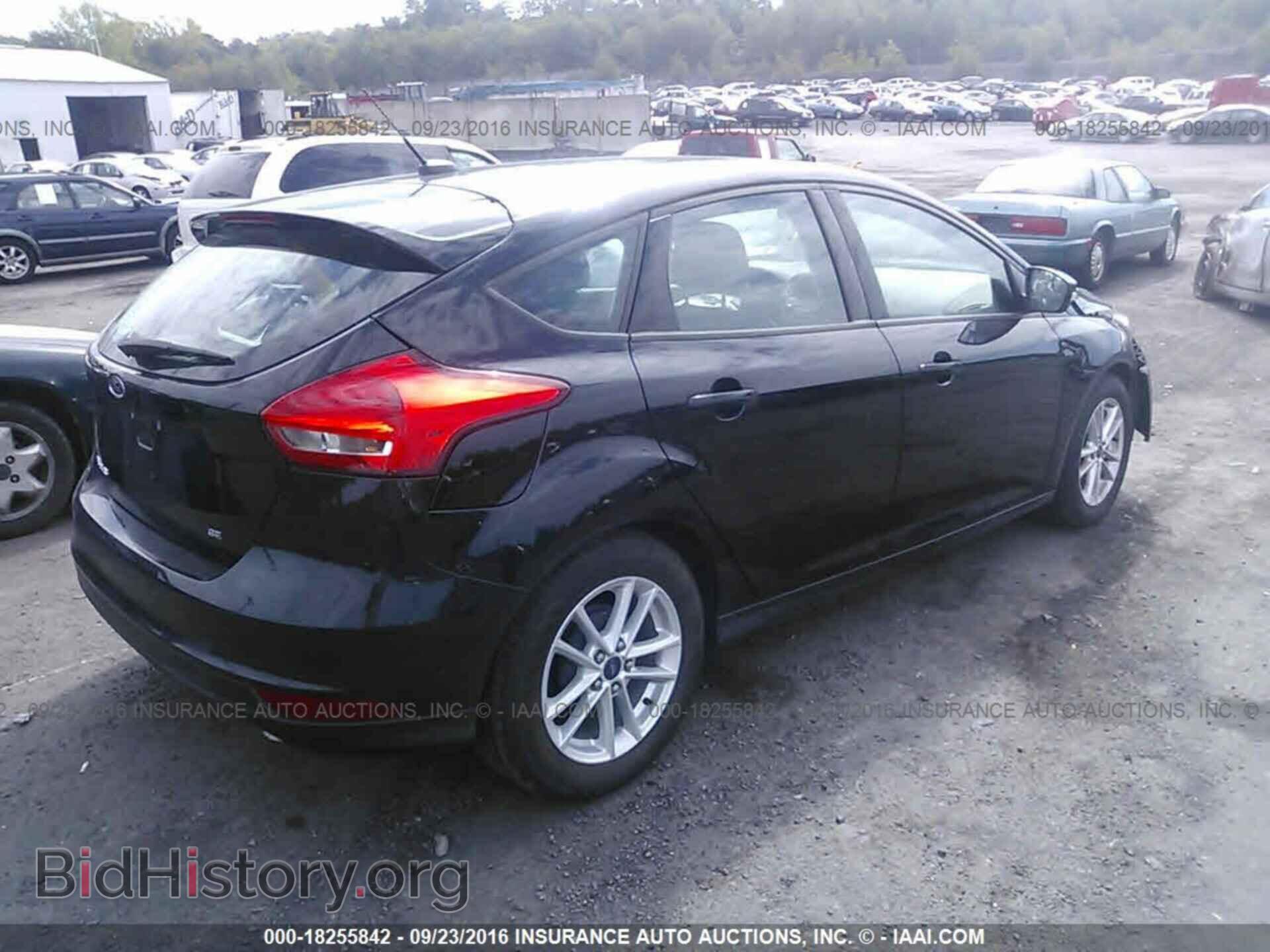 2016 Ford Focus - VIN: 1FADP3K25GL248675 - Photo 4
