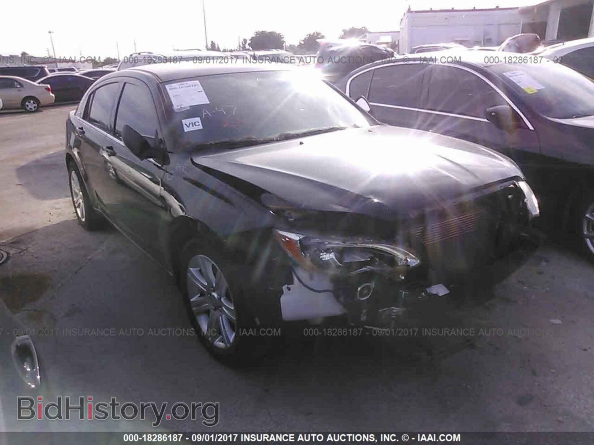 Photo 1C3CCBBB5DN694860 - Chrysler 200 2013