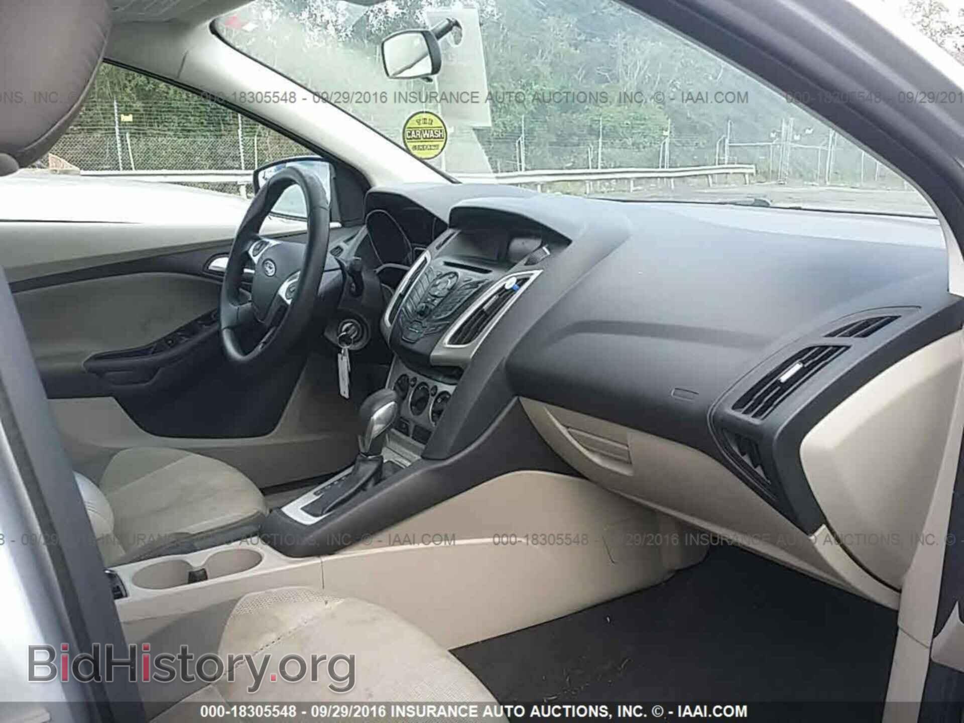 2014 Ford Focus - VIN: 1FADP3F2XEL400697 - Photo 5