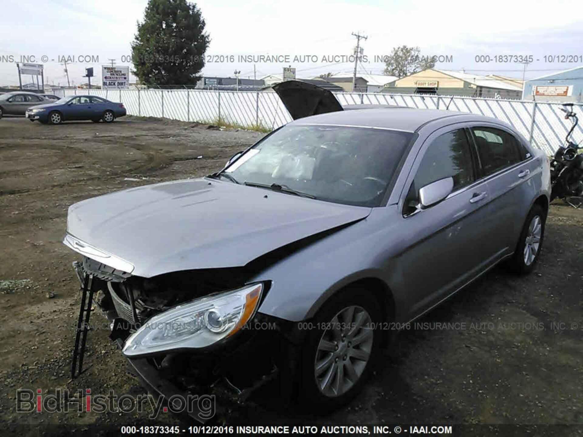2013 Chrysler 200 - VIN: 1C3CCBBG3DN559789 - Photo 2