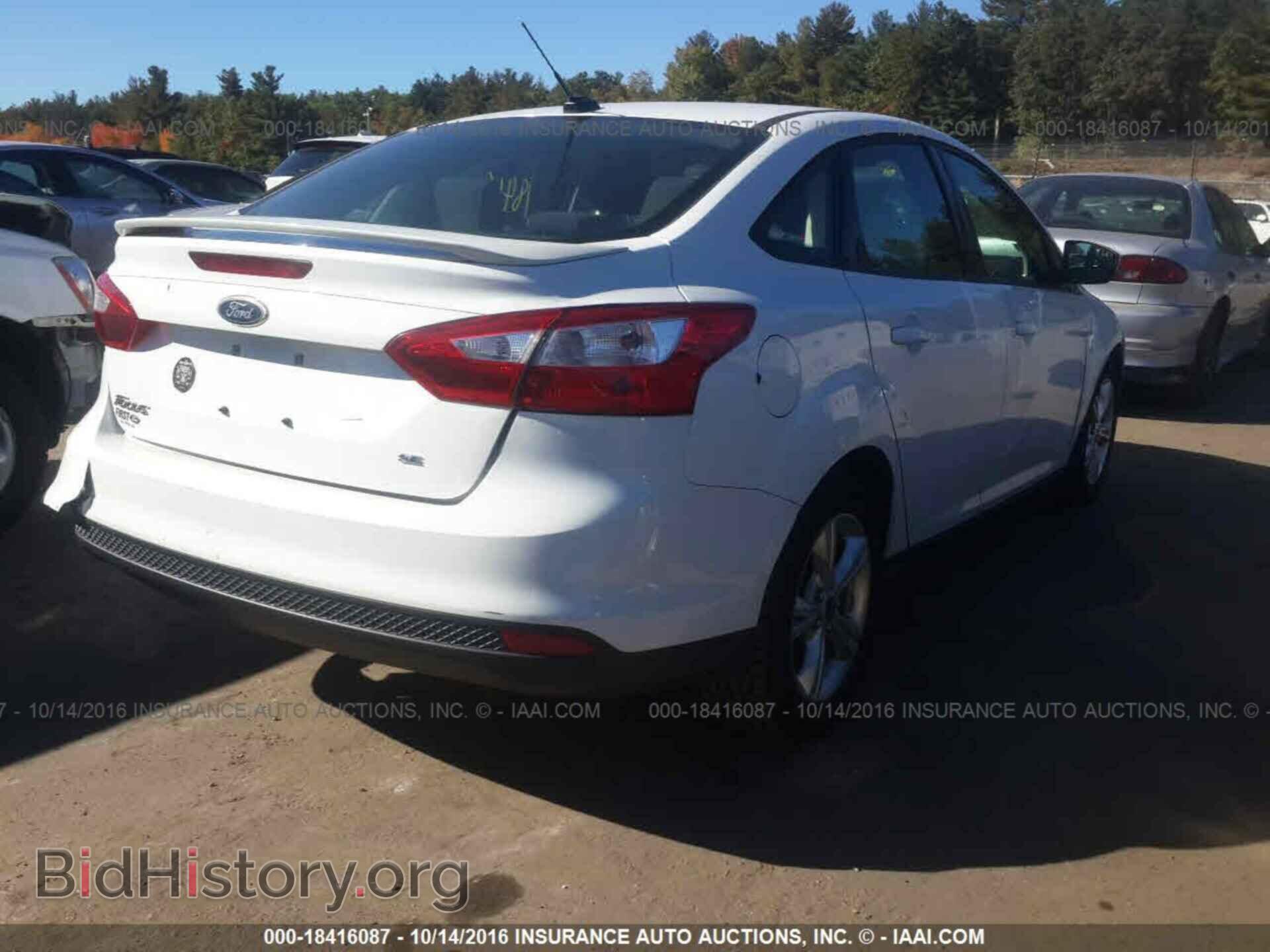 2012 Ford Focus - VIN: 1FAHP3F24CL223496 - Photo 4