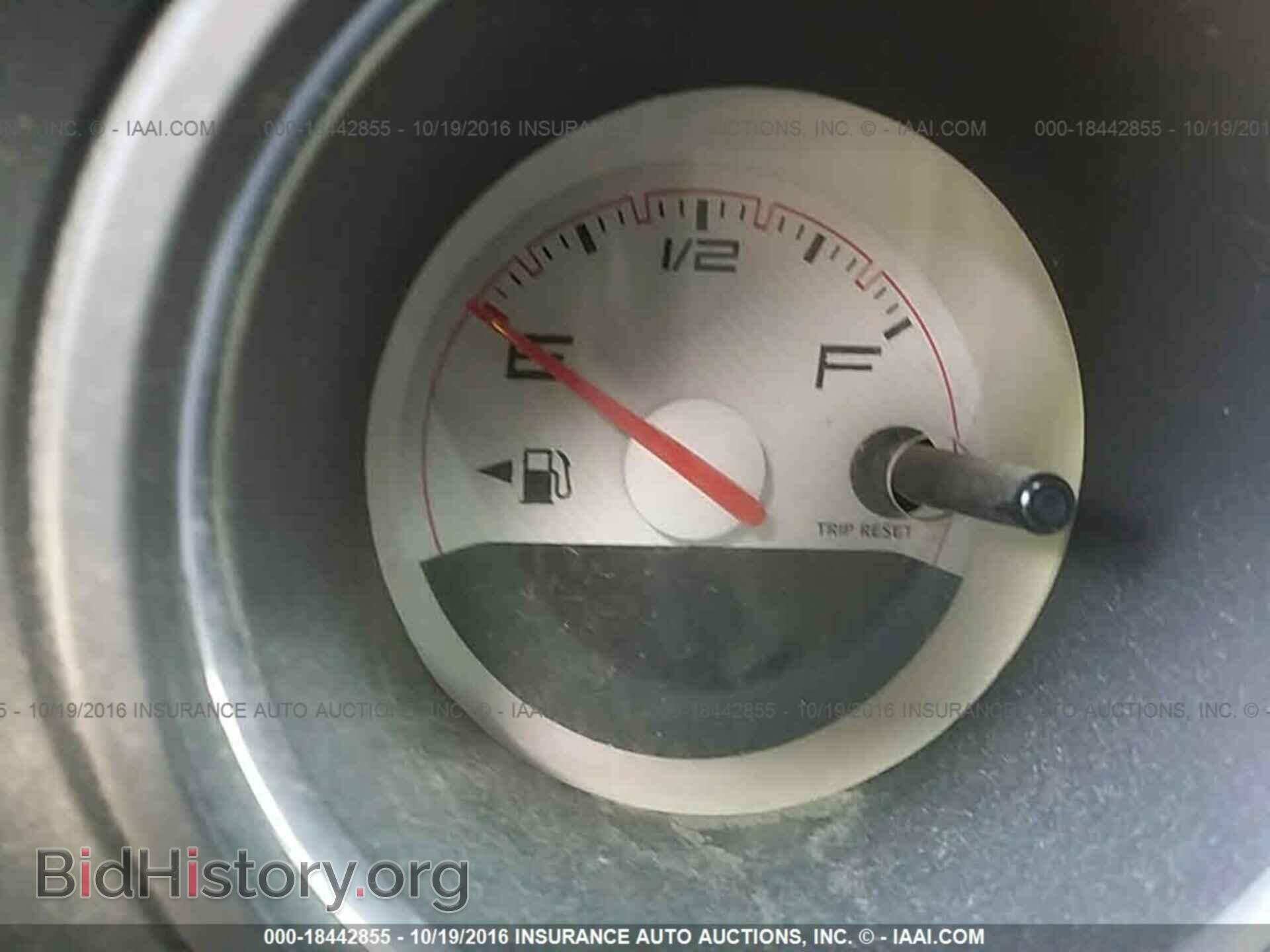 2012 Dodge Challenger - VIN: 2C3CDYAG2CH124920 - Photo 7