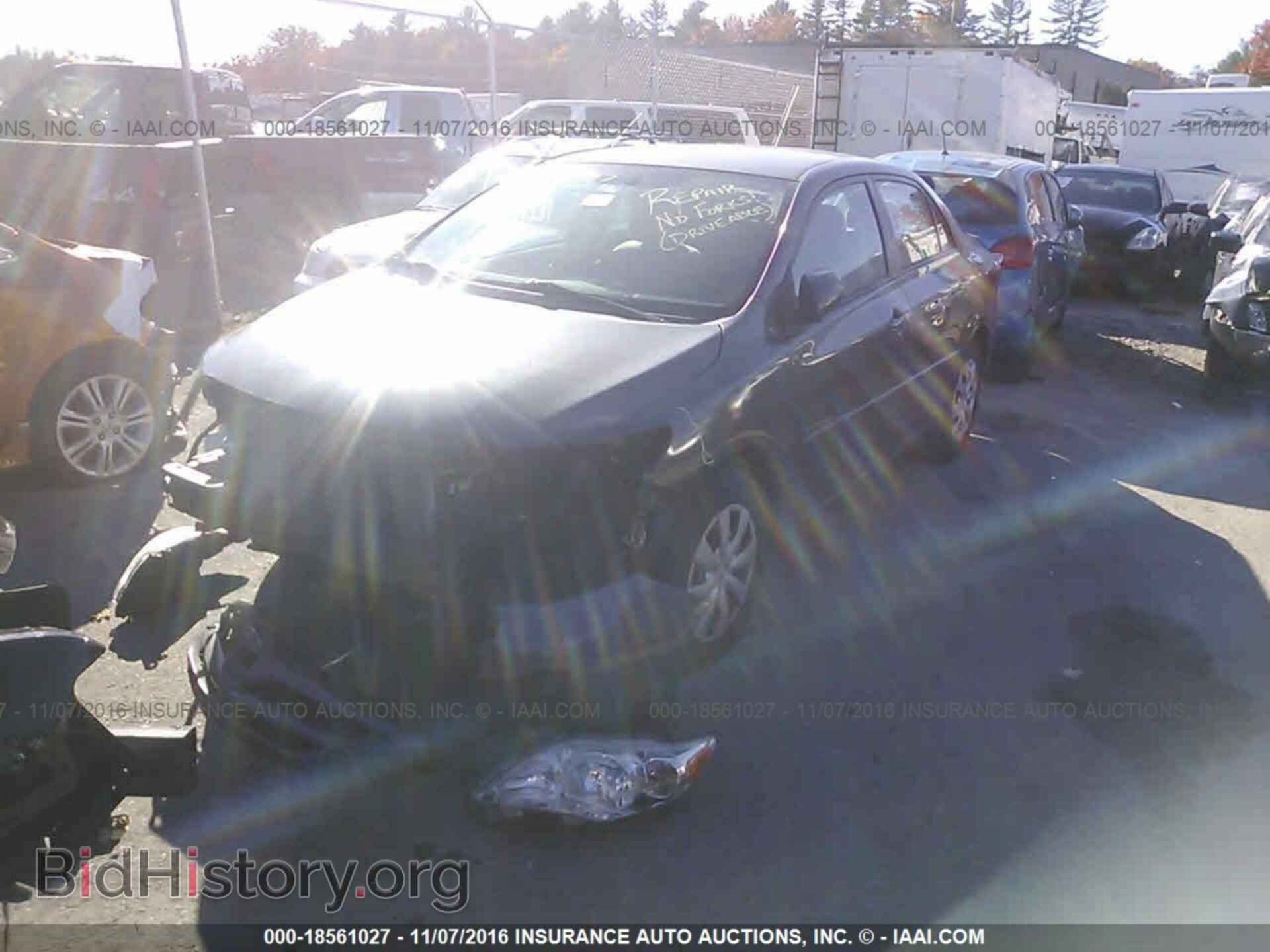 2011 Toyota Corolla - VIN: 2T1BU4EE8BC727341 - Фото 2